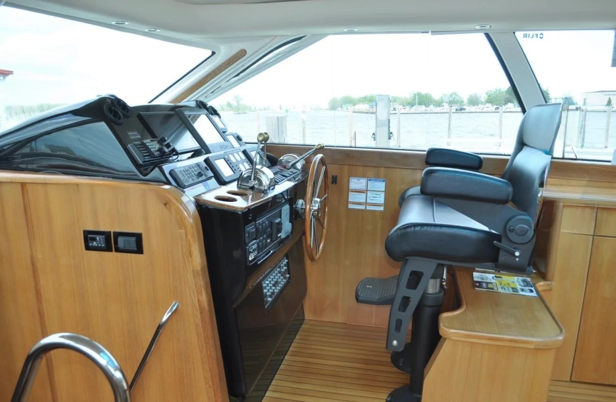 2005 Tiara Yachts 5200 SOVRAN Image Thumbnail #9