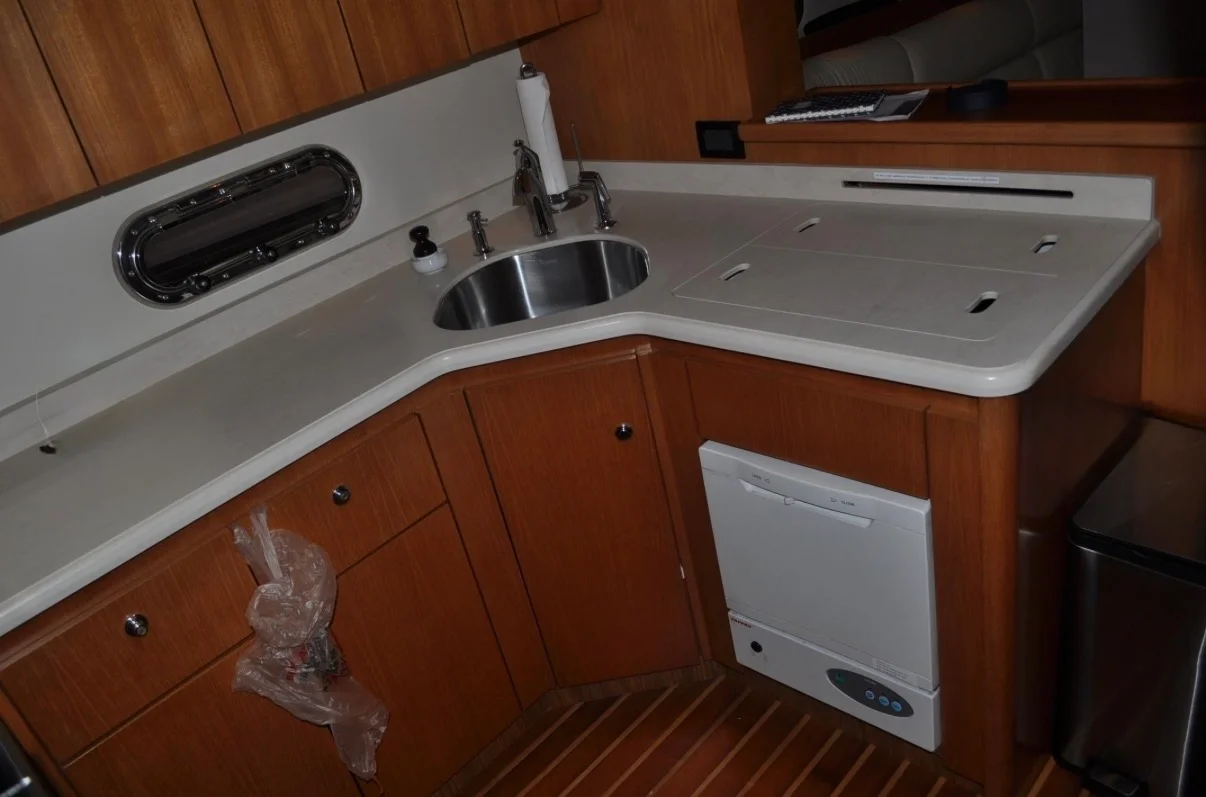 2005 Tiara Yachts 5200 SOVRAN Image Thumbnail #32