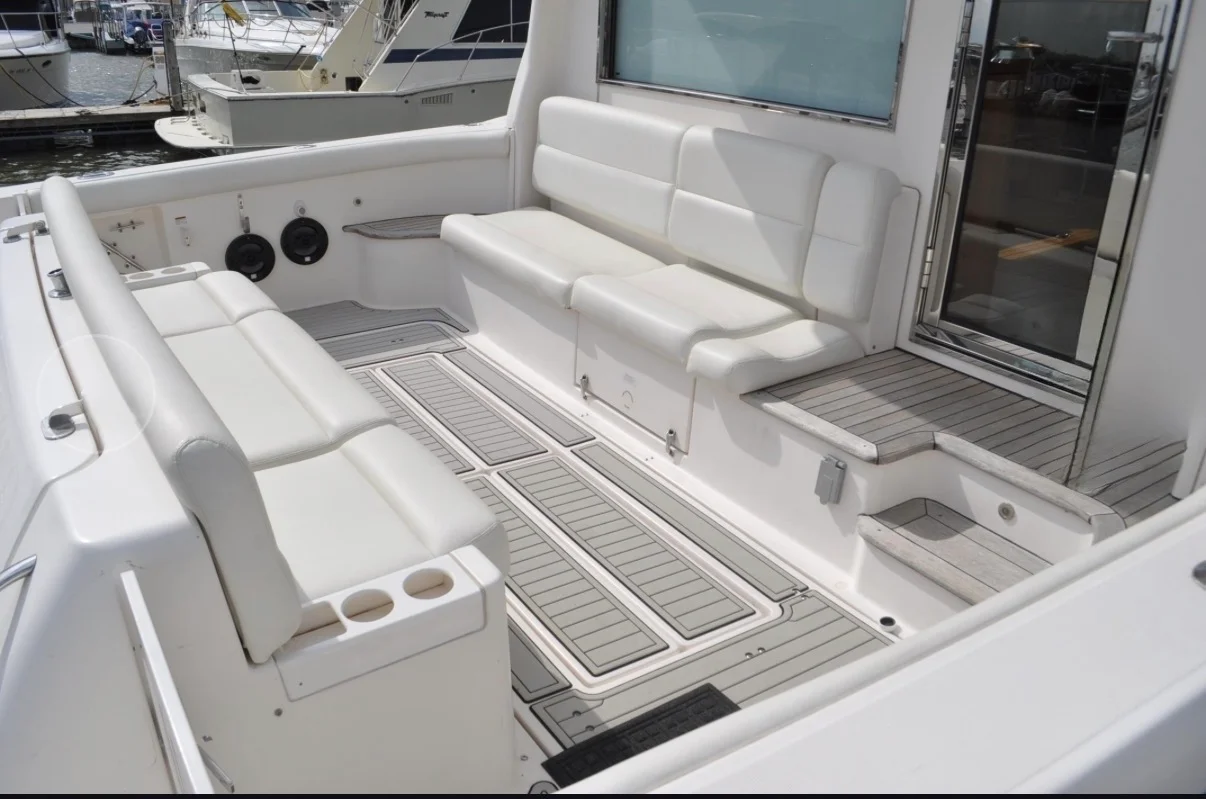 2005 Tiara Yachts 5200 SOVRAN Image Thumbnail #3