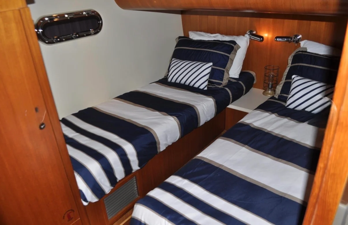 2005 Tiara Yachts 5200 SOVRAN Image Thumbnail #43