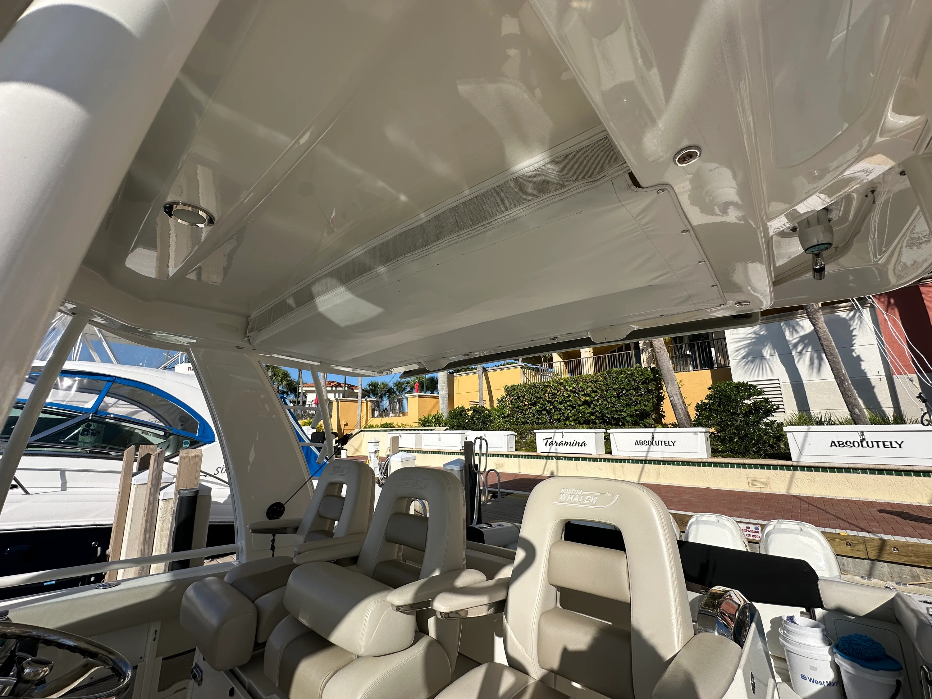 2020 Boston Whaler 420 OUTRAGE Image Thumbnail #9