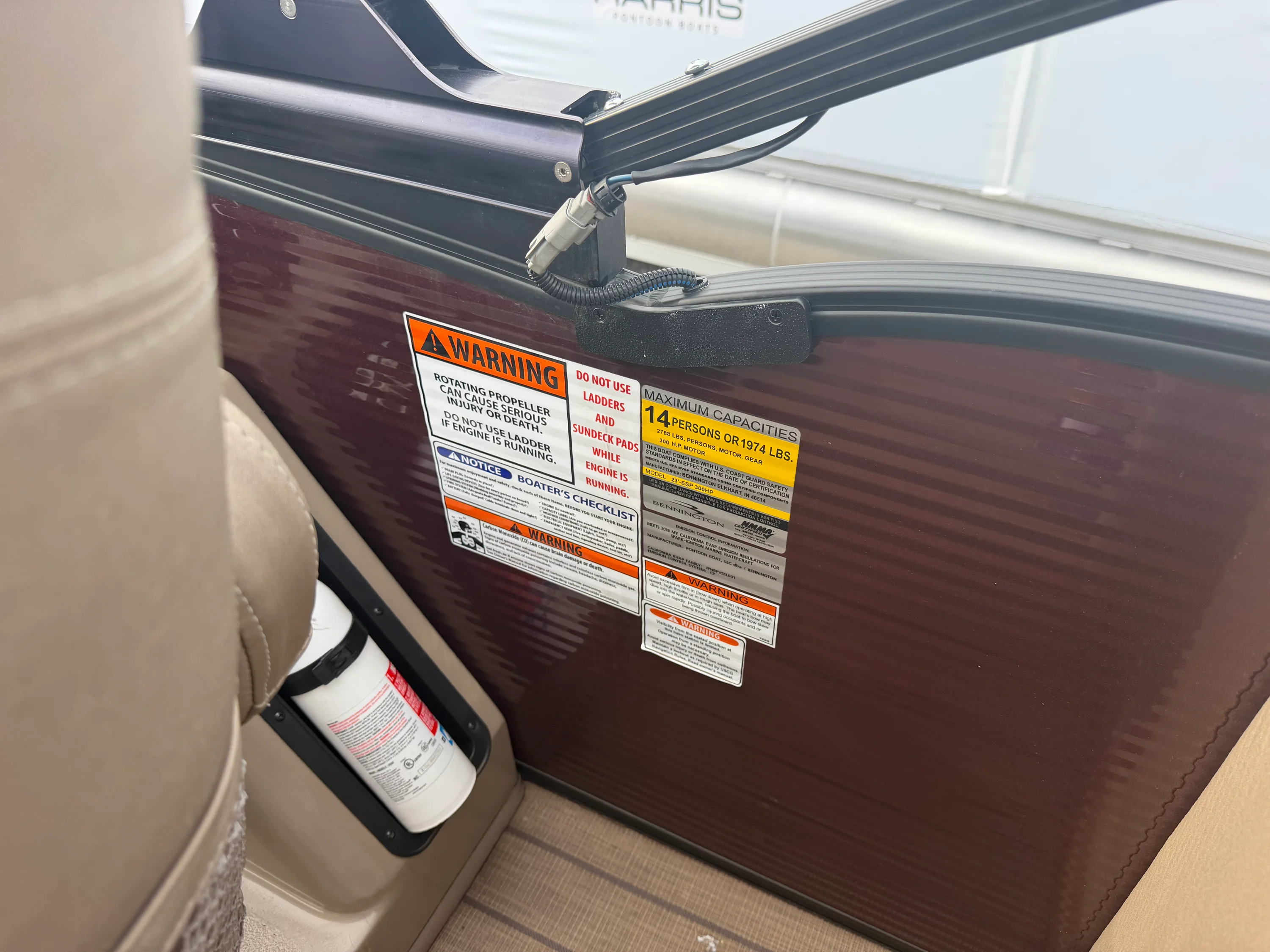 2019 Bennington R23 Image Thumbnail #17