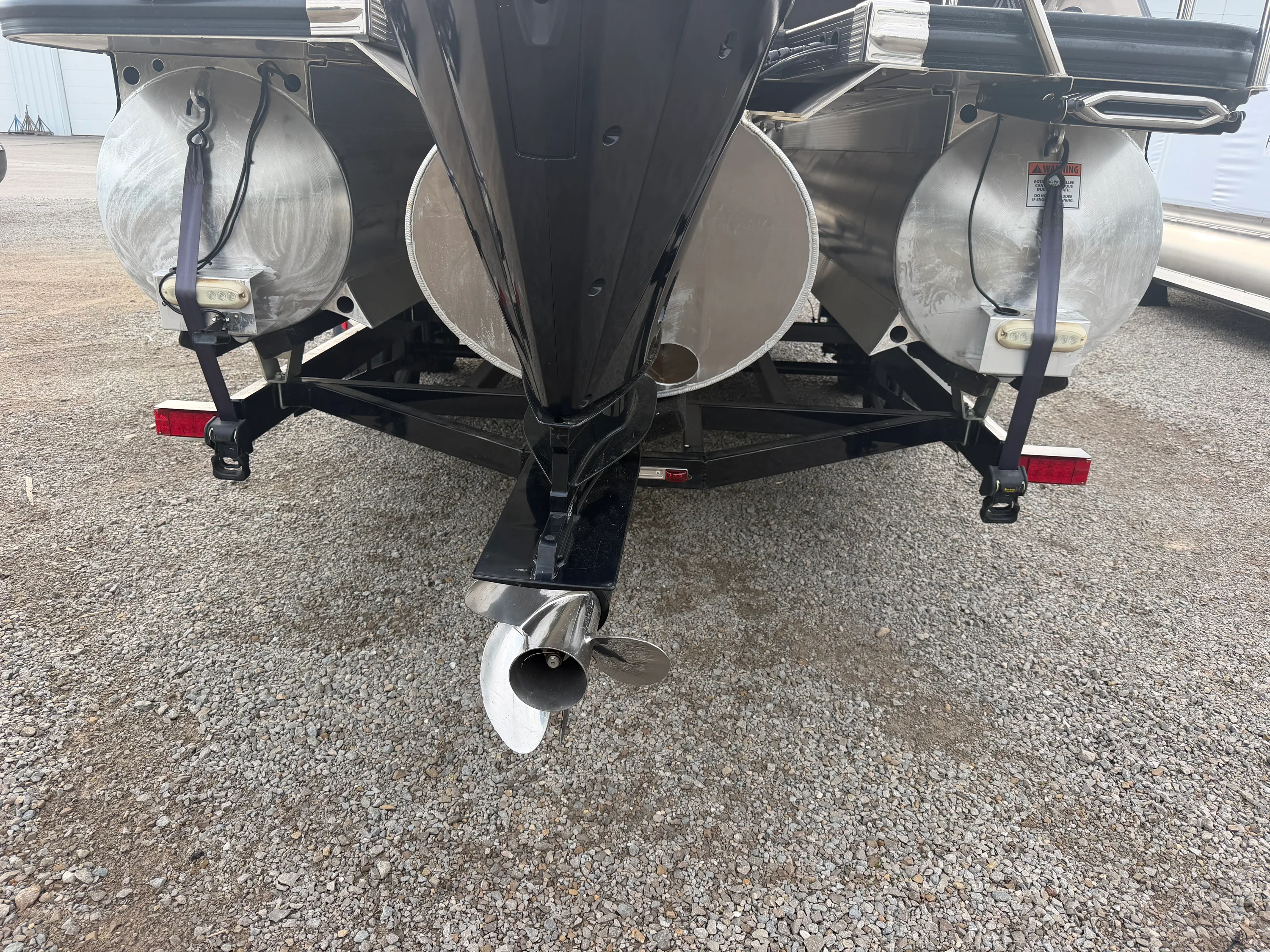 2019 Bennington R23 Image Thumbnail #5