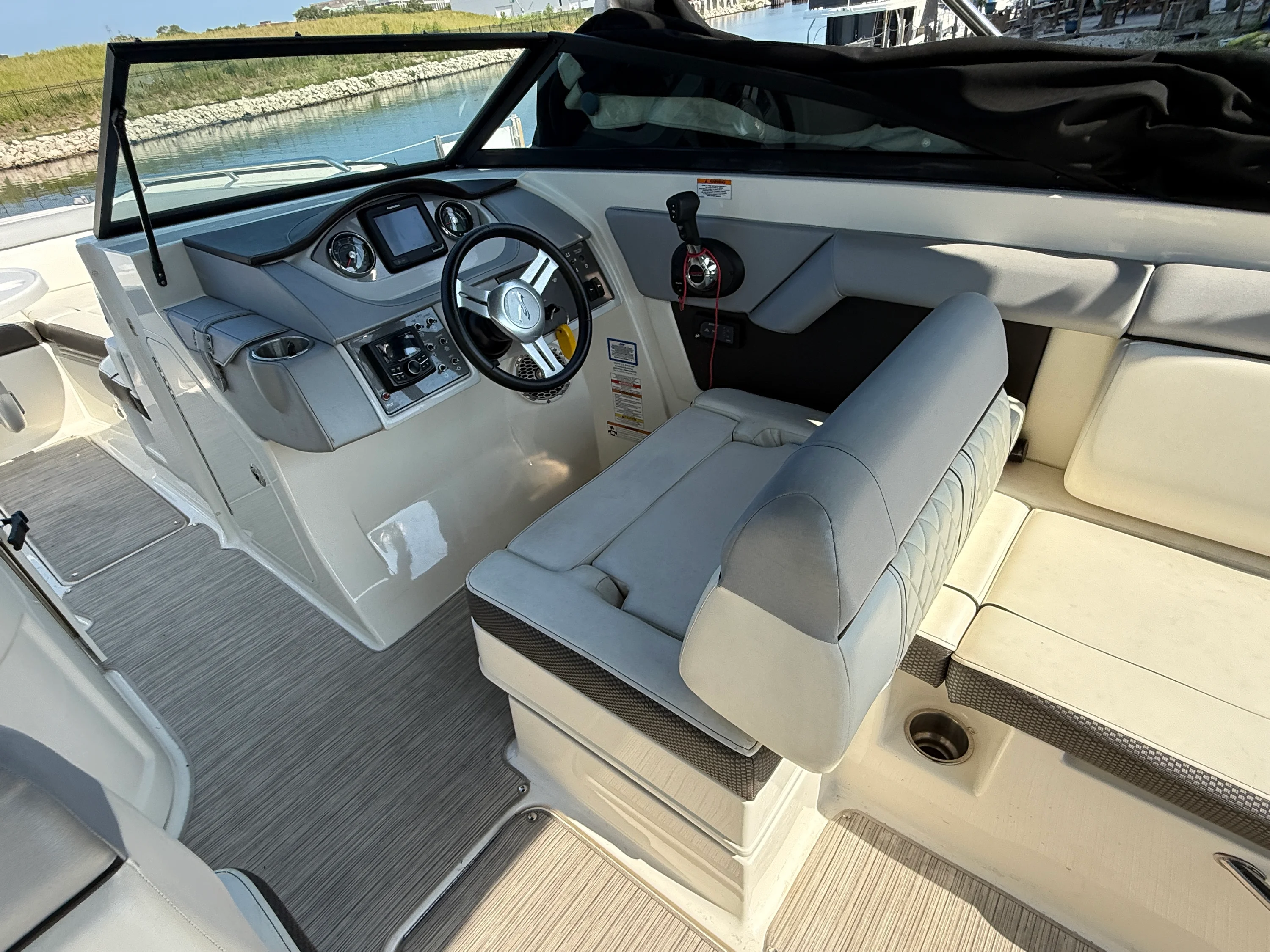 2017 Sea Ray 270 SDX Image Thumbnail #16