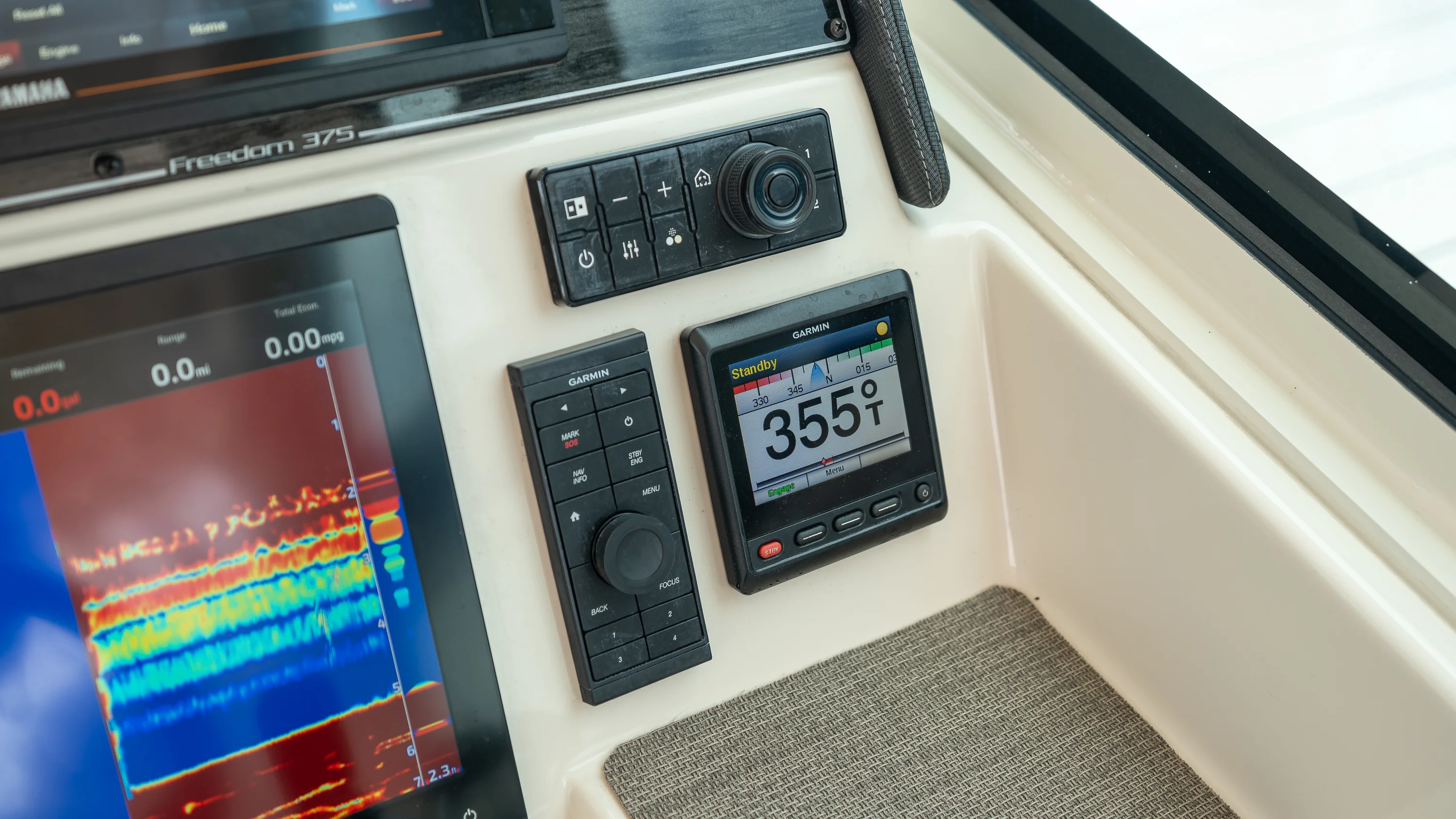 2019 Grady-White 375 FREEDOM Image Thumbnail #18