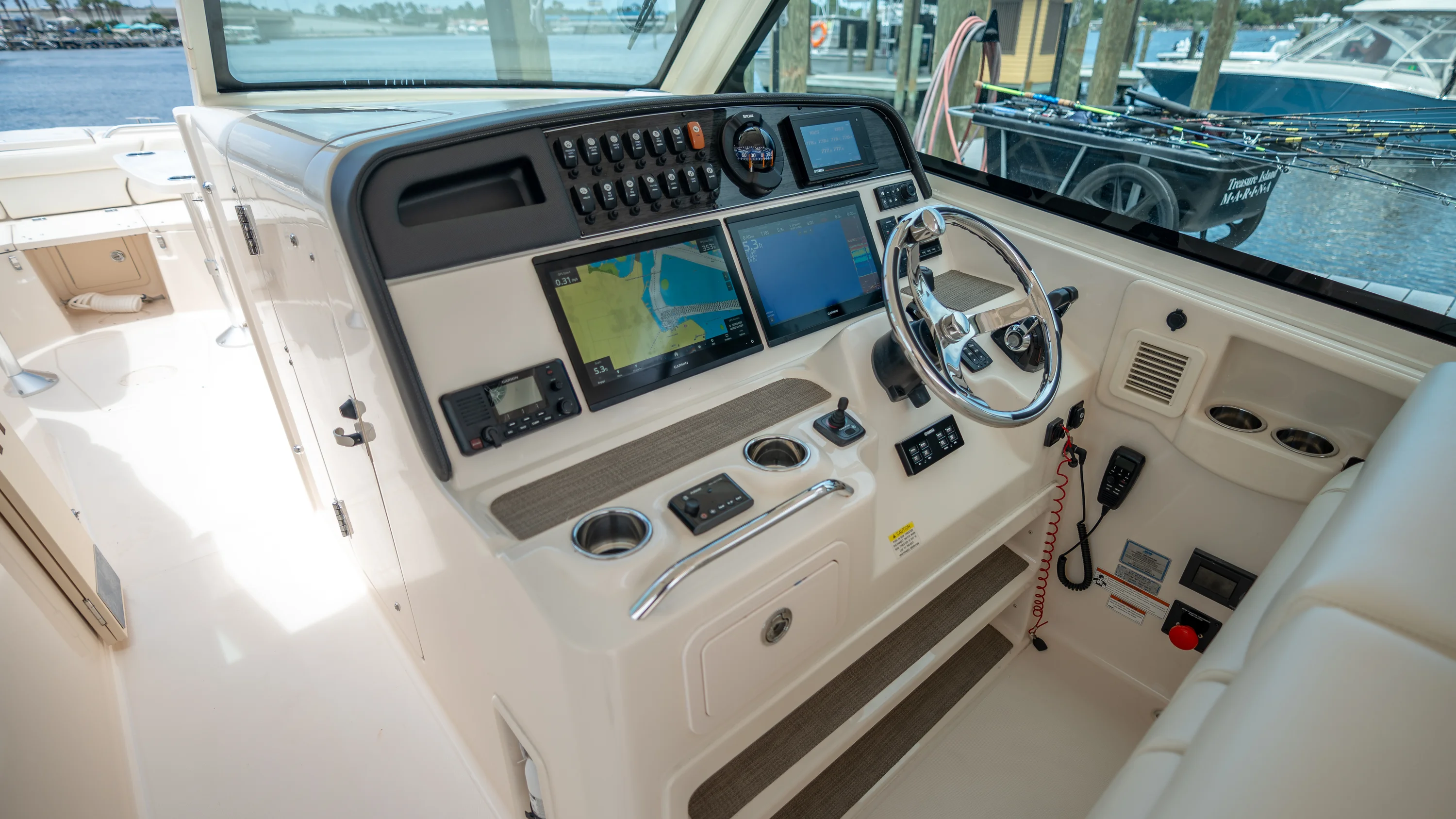 2019 Grady-White 375 FREEDOM Image Thumbnail #15