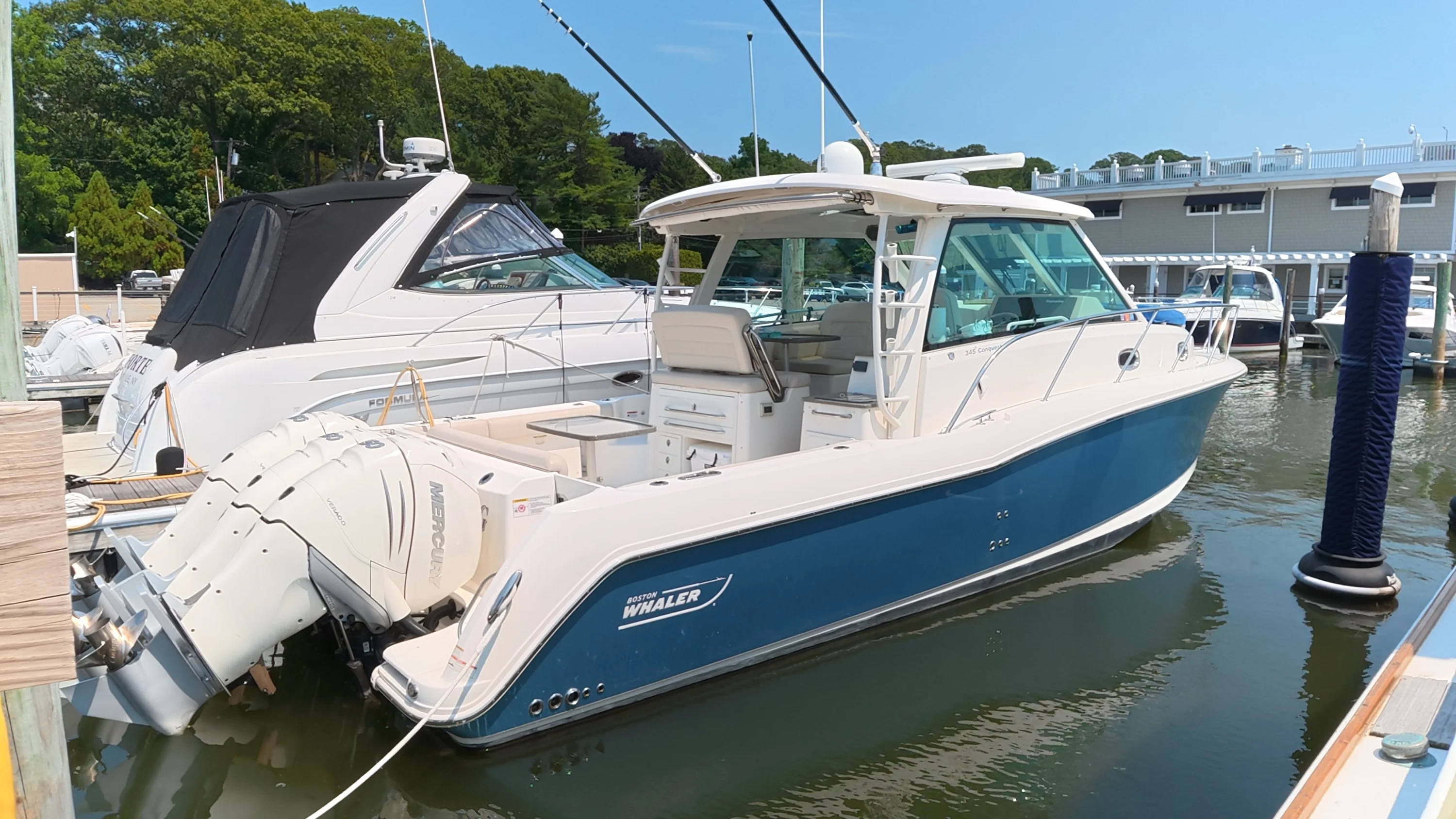 2018 Boston Whaler 345 CONQUEST Image Thumbnail #6