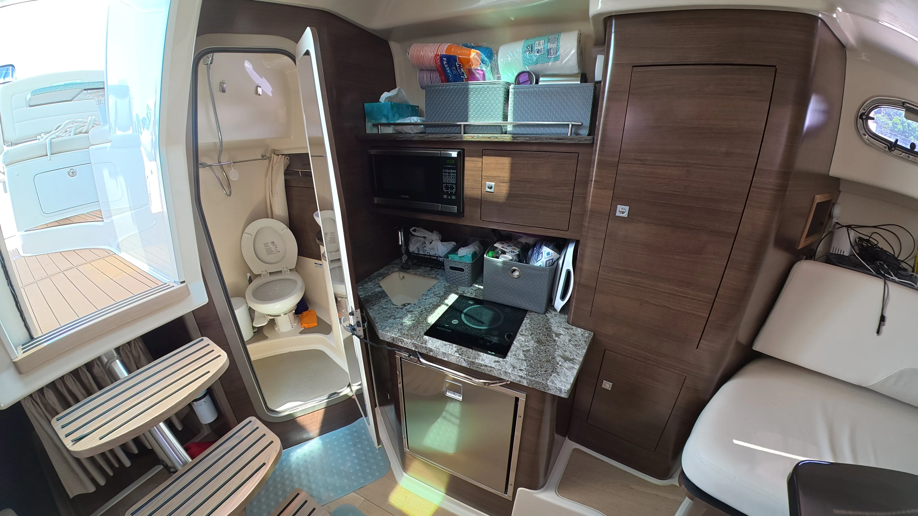 2018 Boston Whaler 345 CONQUEST Image Thumbnail #33