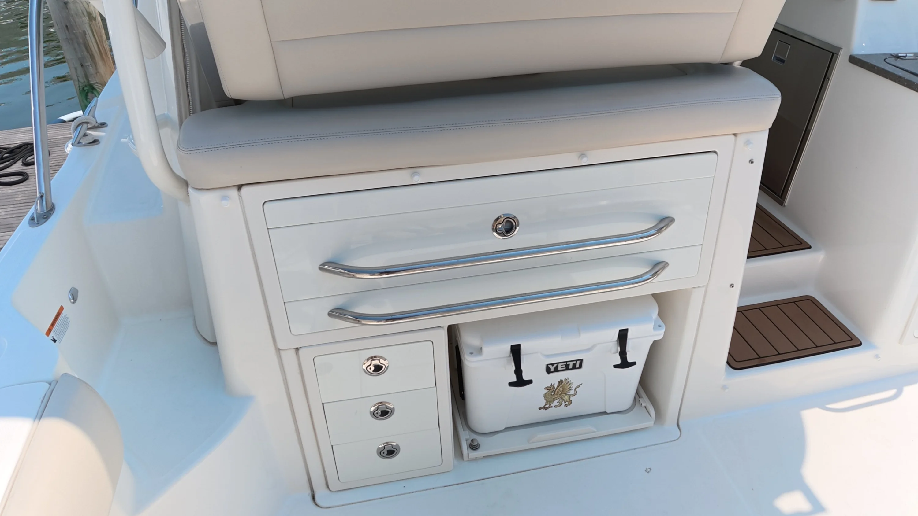 2018 Boston Whaler 345 CONQUEST Image Thumbnail #19