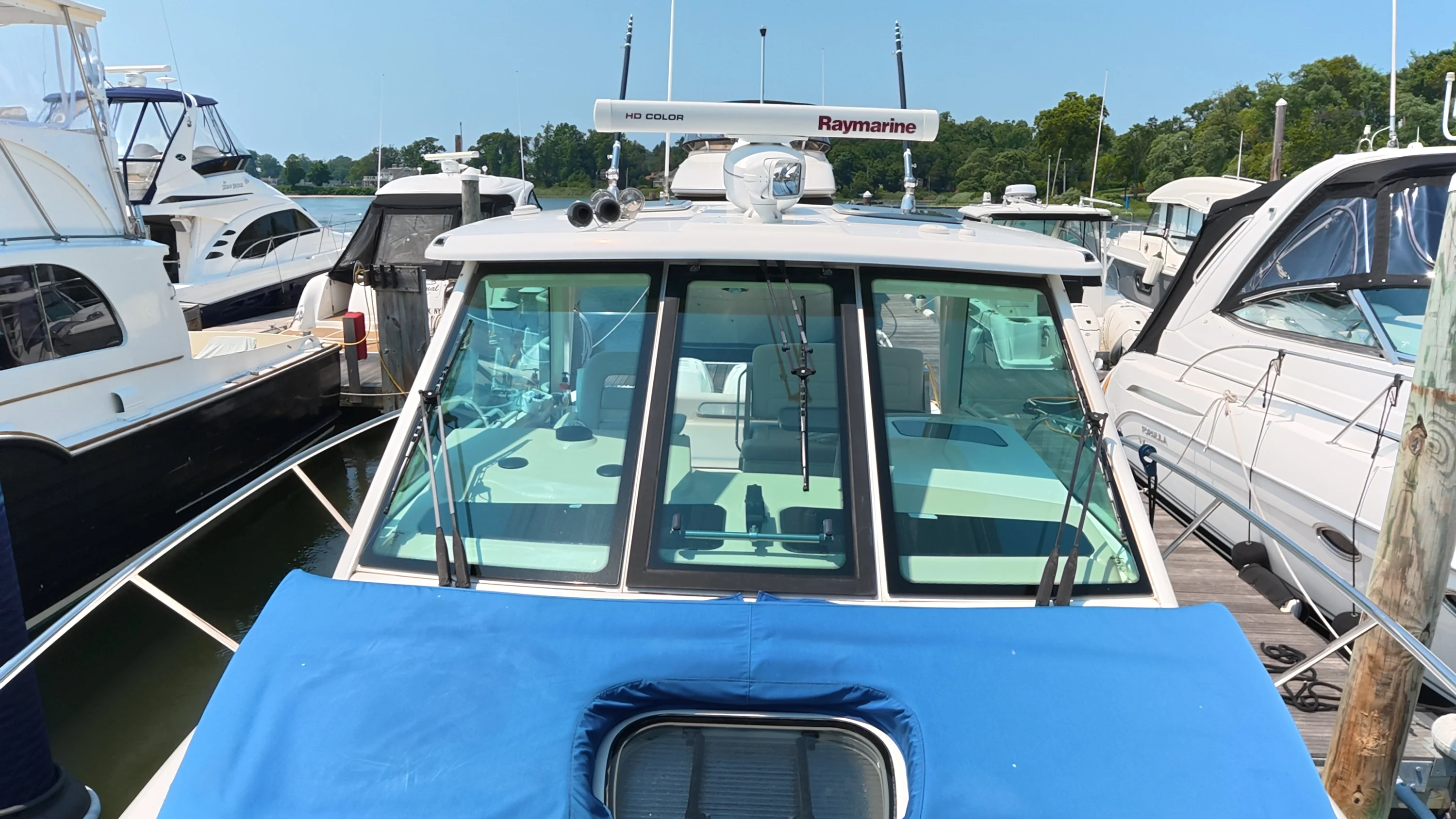 2018 Boston Whaler 345 CONQUEST Image Thumbnail #10