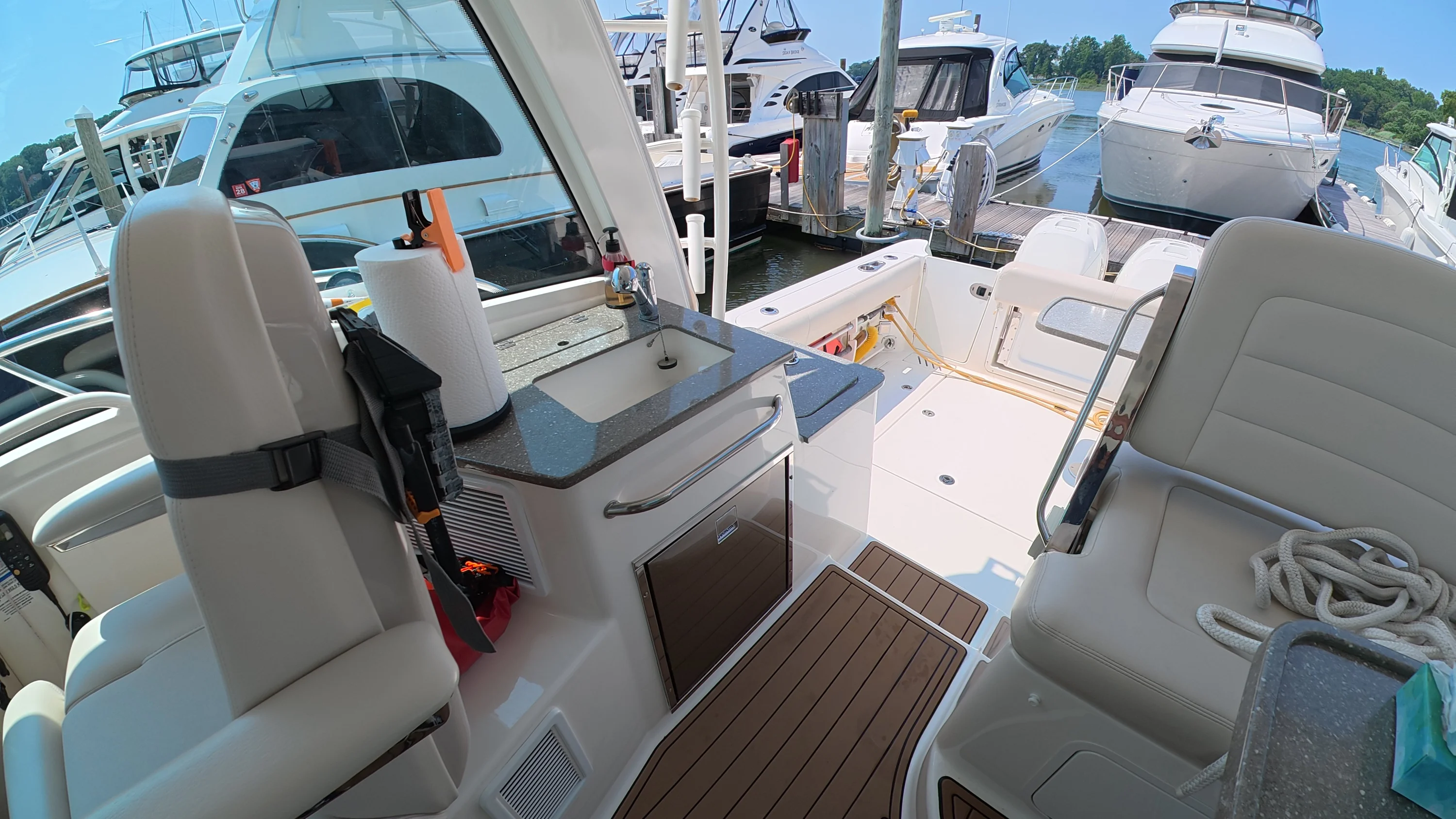 2018 Boston Whaler 345 CONQUEST Image Thumbnail #24