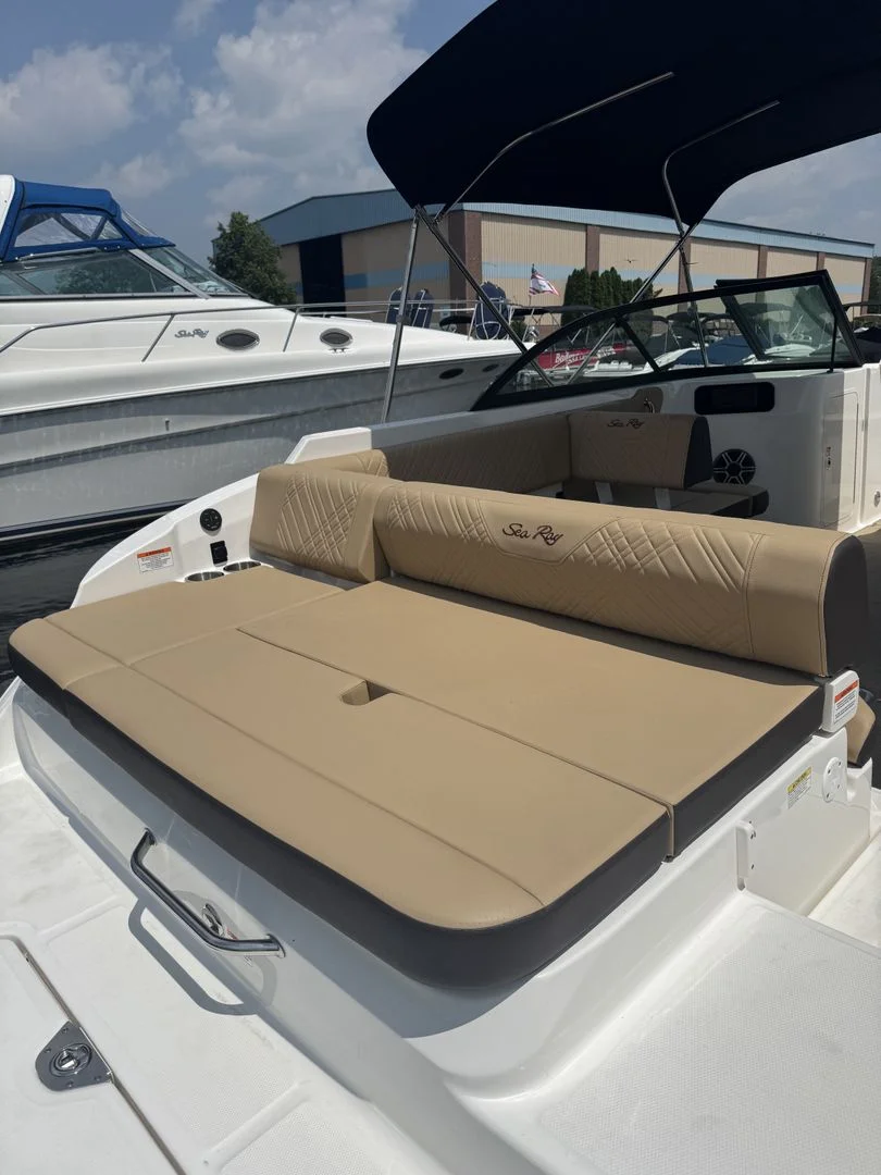 2026 Sea Ray SDX 230 Image Thumbnail #1