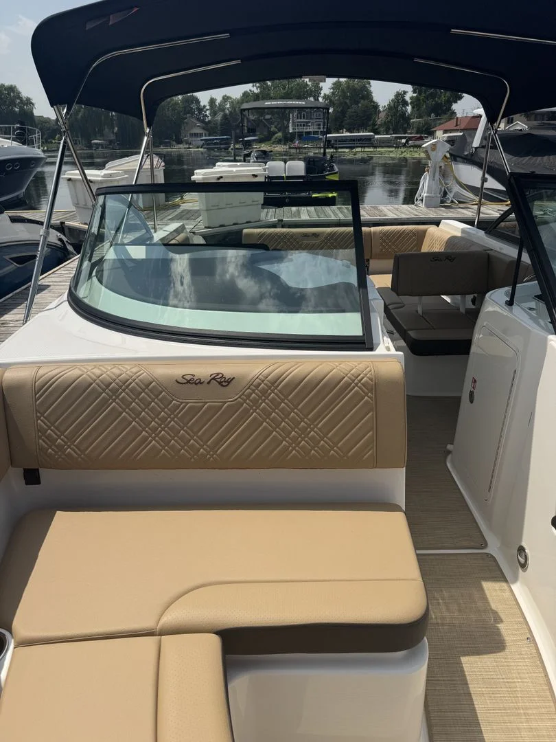 2026 Sea Ray SDX 230 Image Thumbnail #16