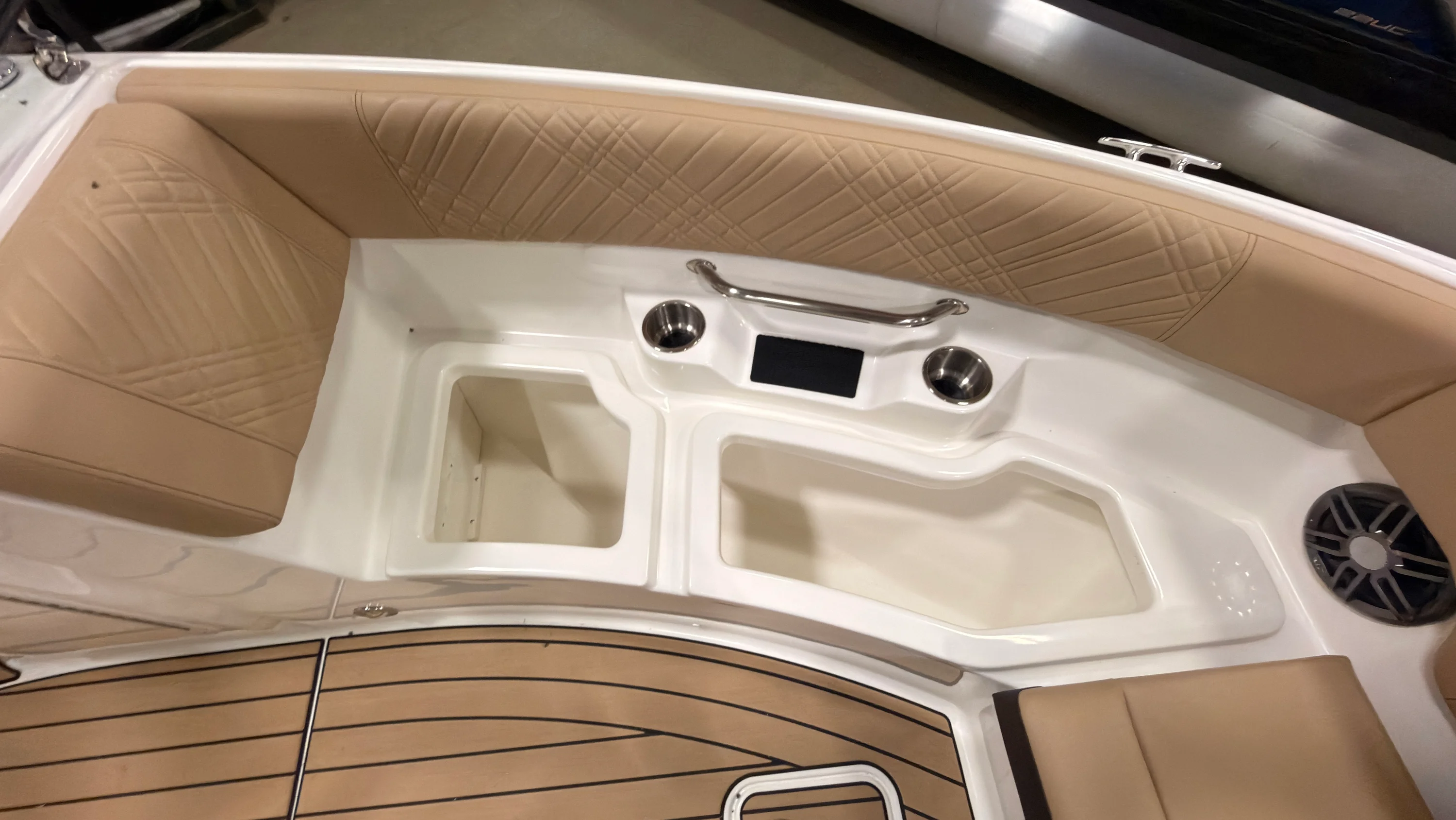 2026 Sea Ray SDX 230 Image Thumbnail #52