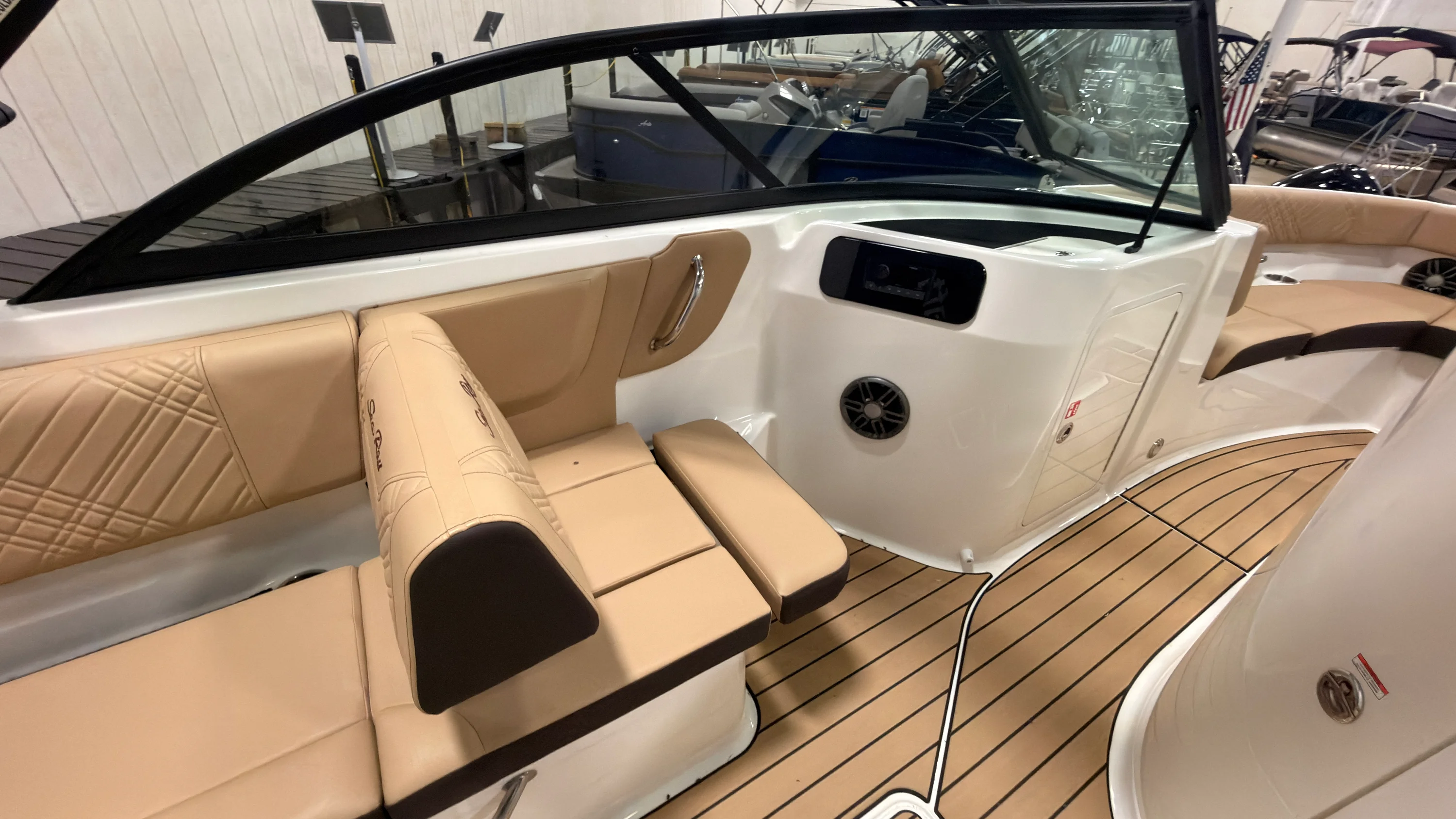 2026 Sea Ray SDX 230 Image Thumbnail #35