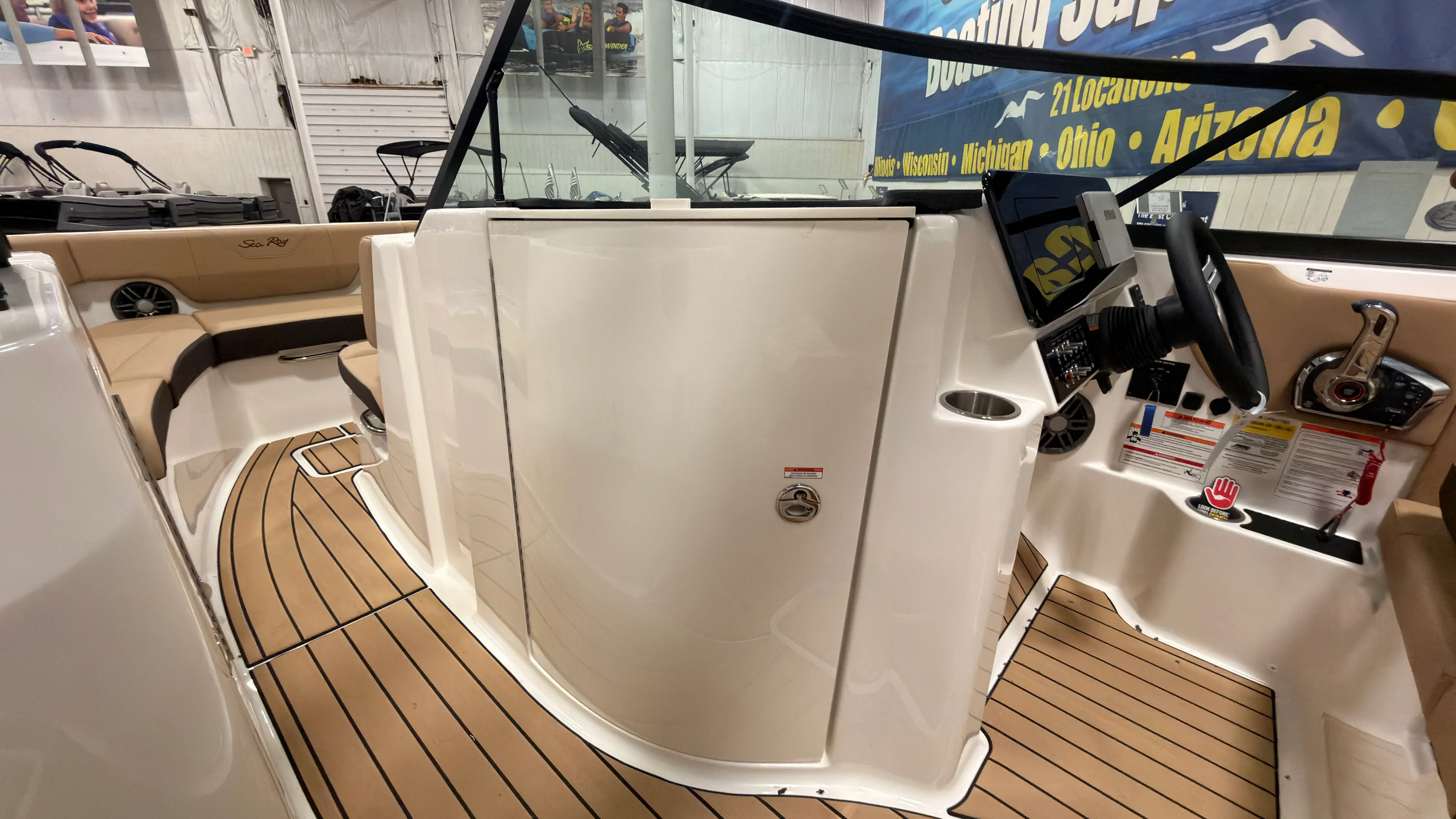 2026 Sea Ray SDX 230 Image Thumbnail #42