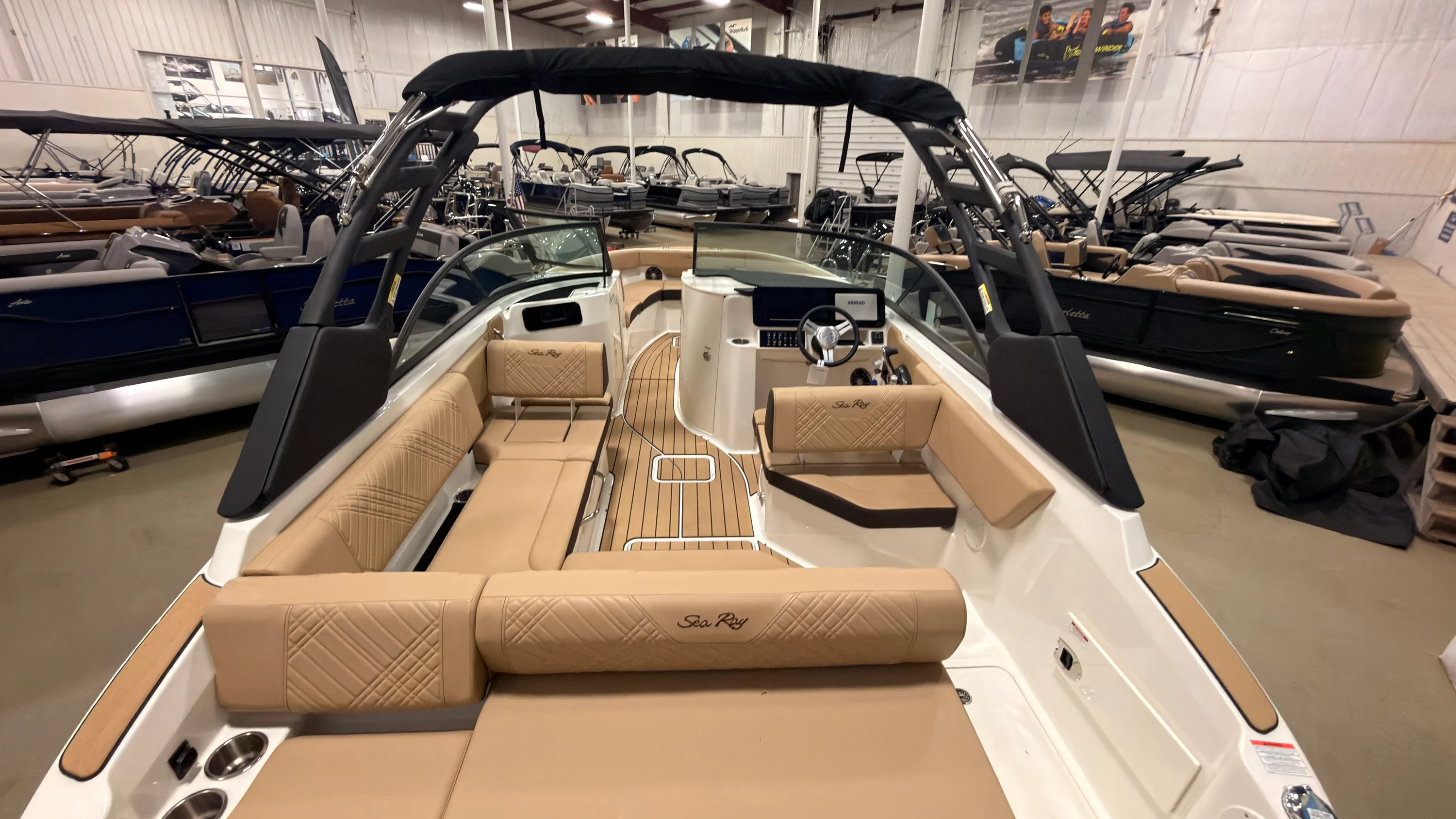 2026 Sea Ray SDX 230 Image Thumbnail #5
