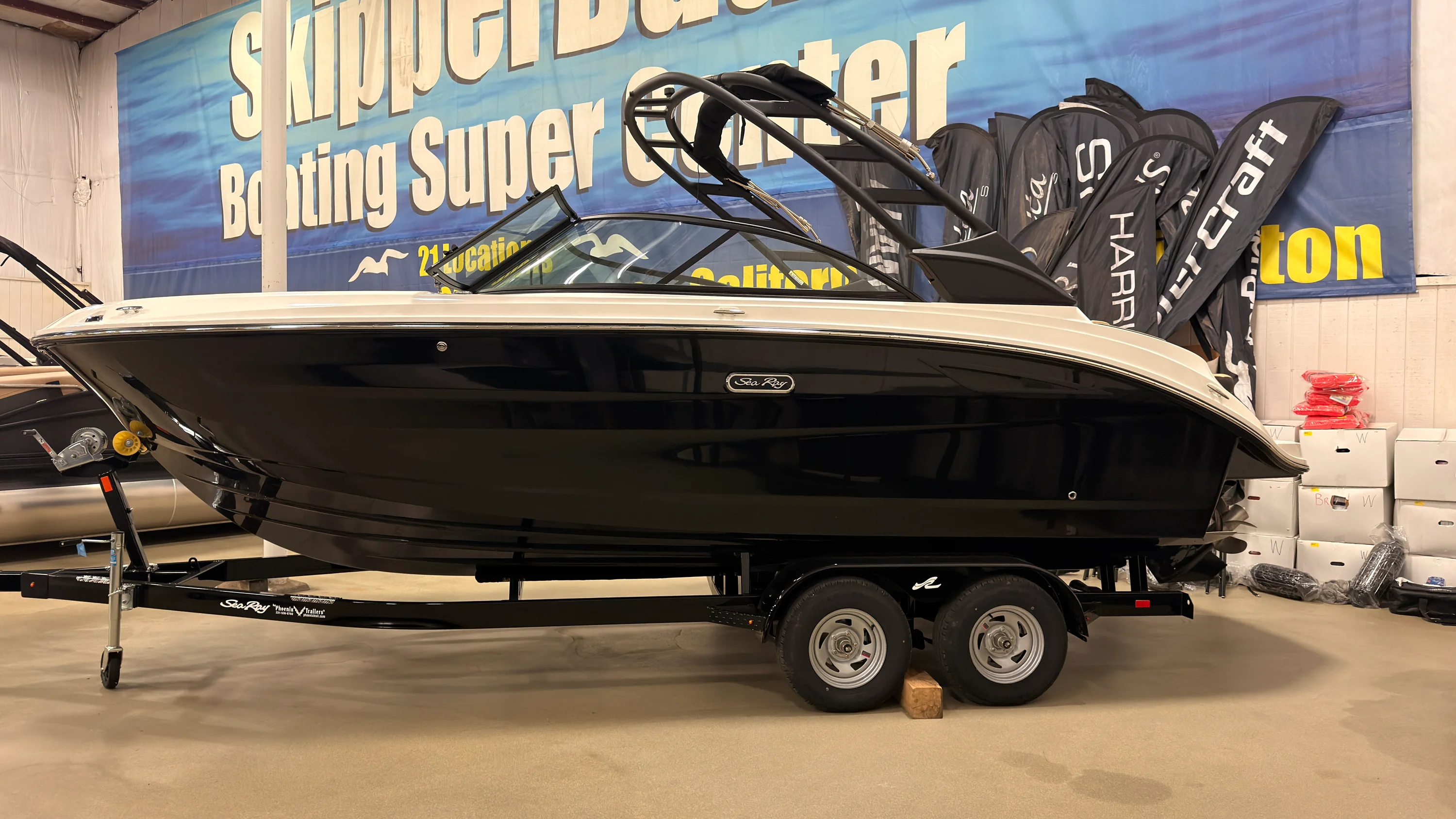 2026 Sea Ray SDX 230 Image Thumbnail #2