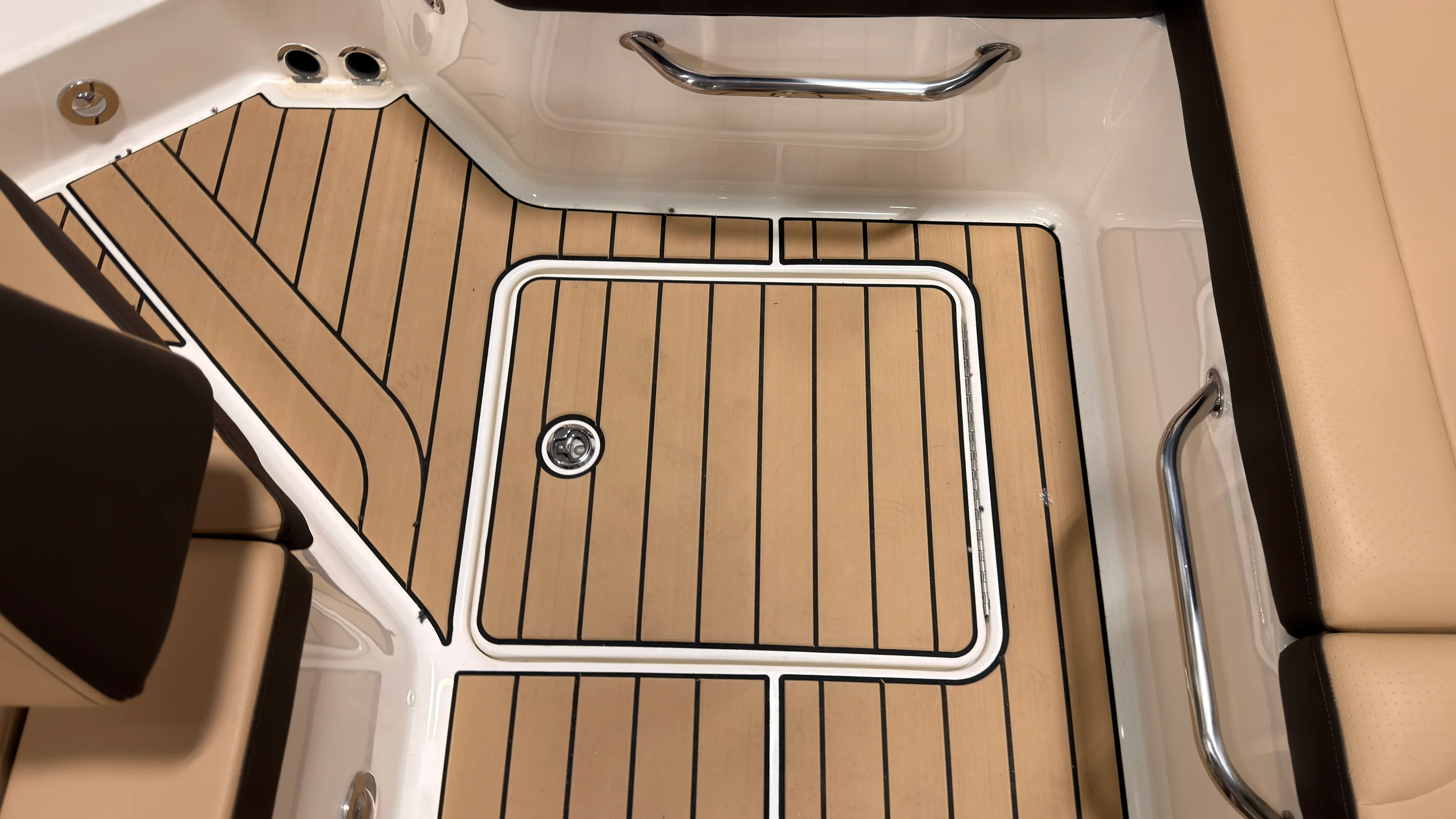 2026 Sea Ray SDX 230 Image Thumbnail #19