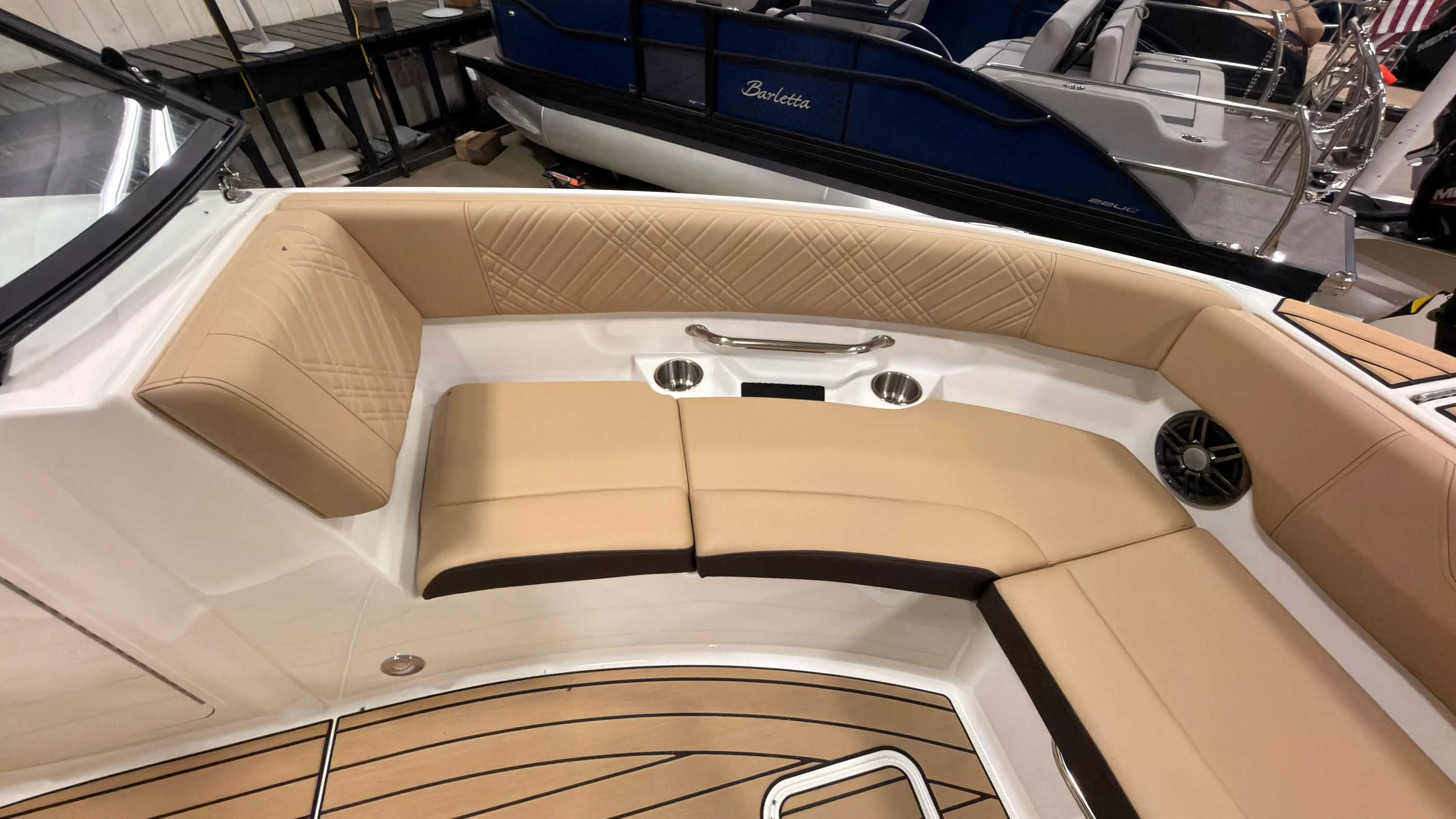 2026 Sea Ray SDX 230 Image Thumbnail #51