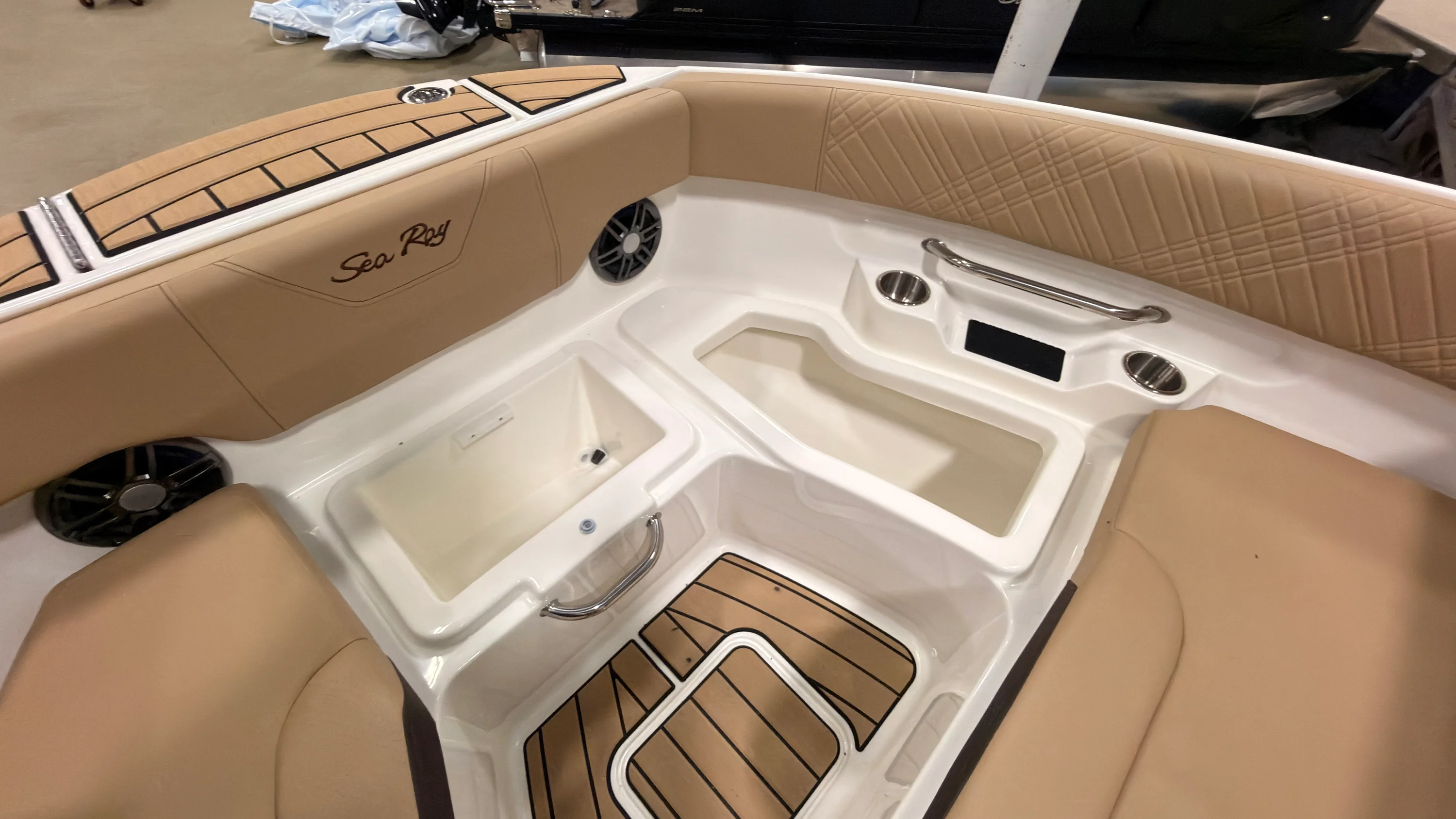2026 Sea Ray SDX 230 Image Thumbnail #55