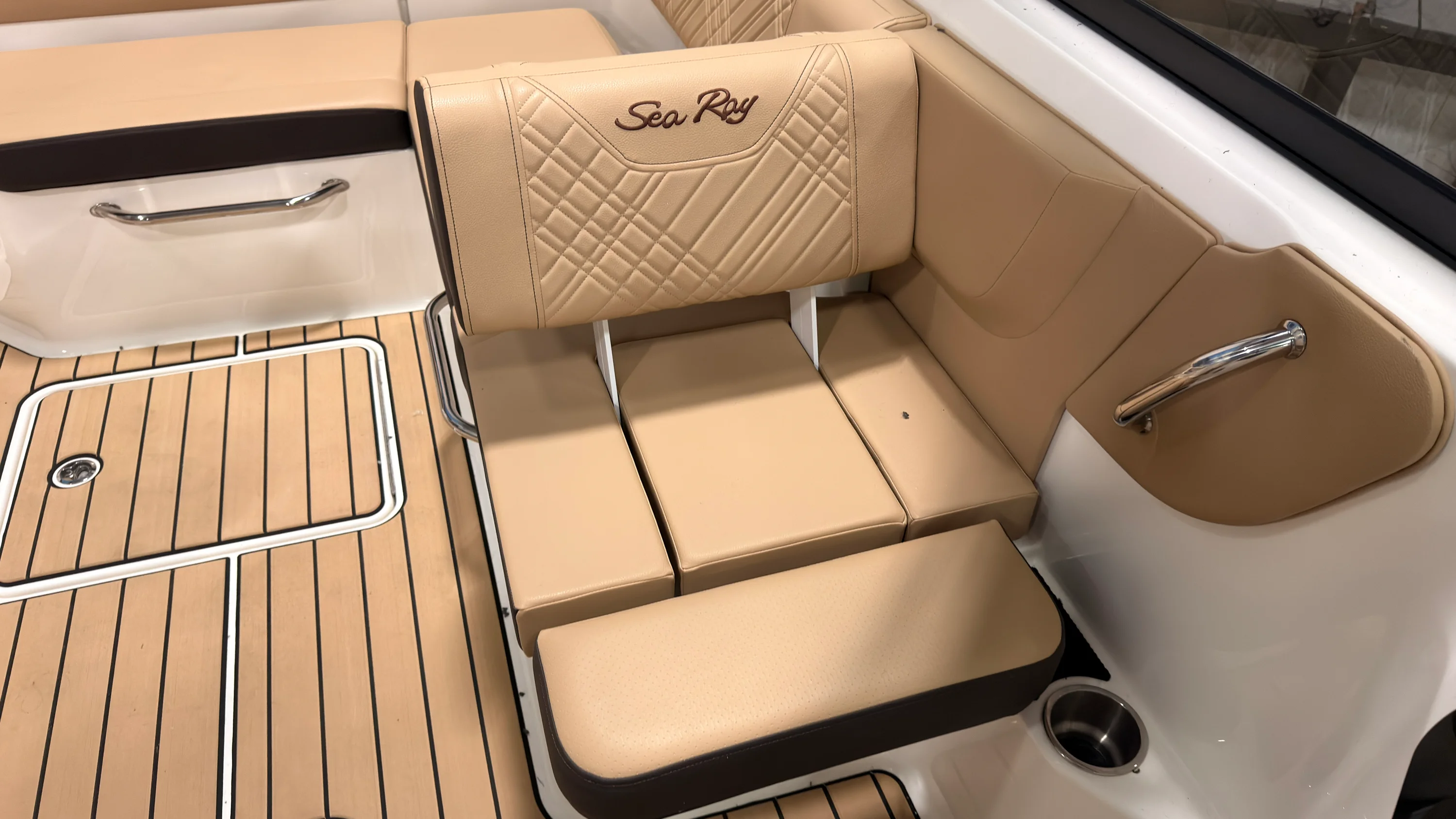 2026 Sea Ray SDX 230 Image Thumbnail #36