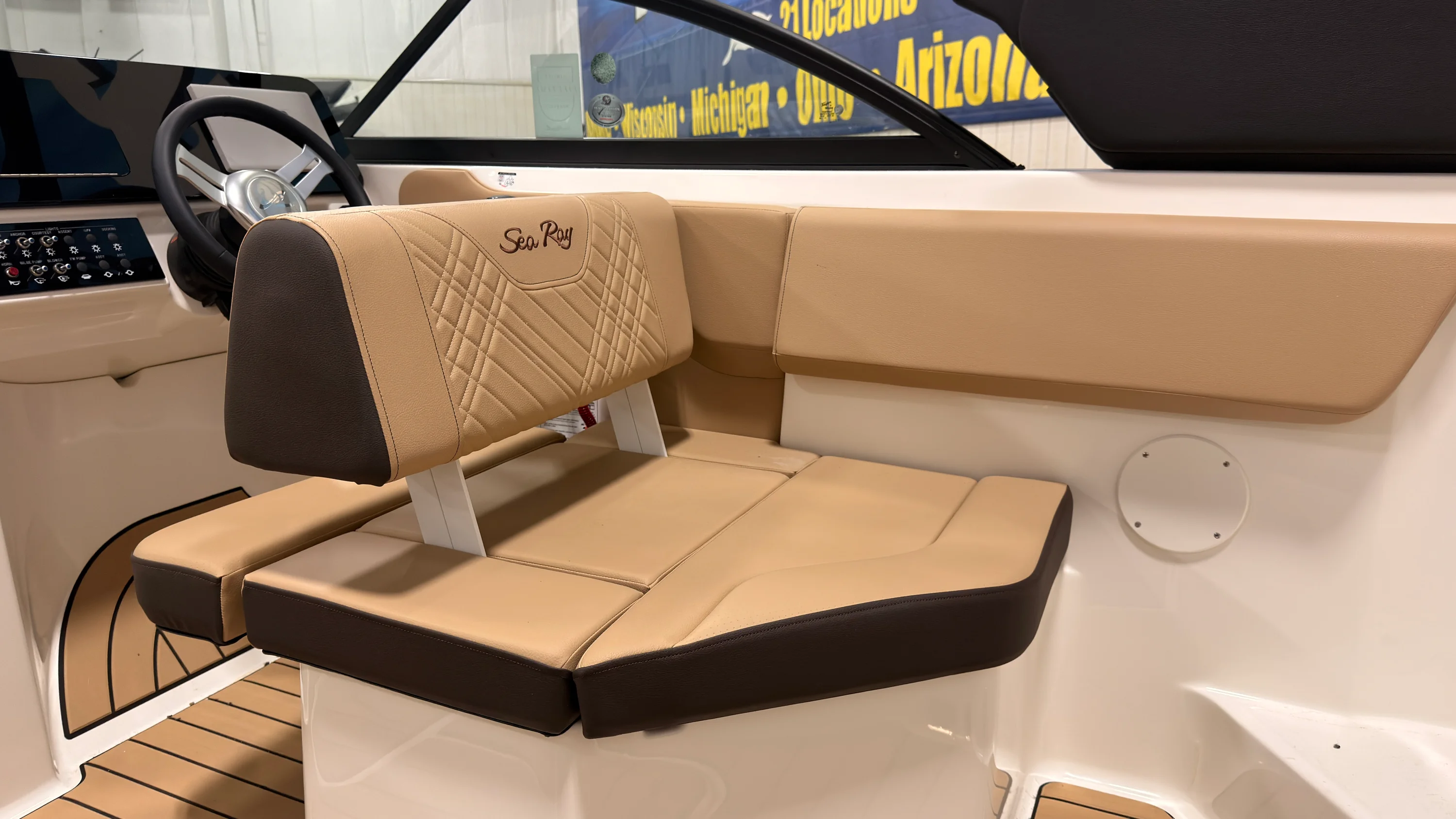 2026 Sea Ray SDX 230 Image Thumbnail #21