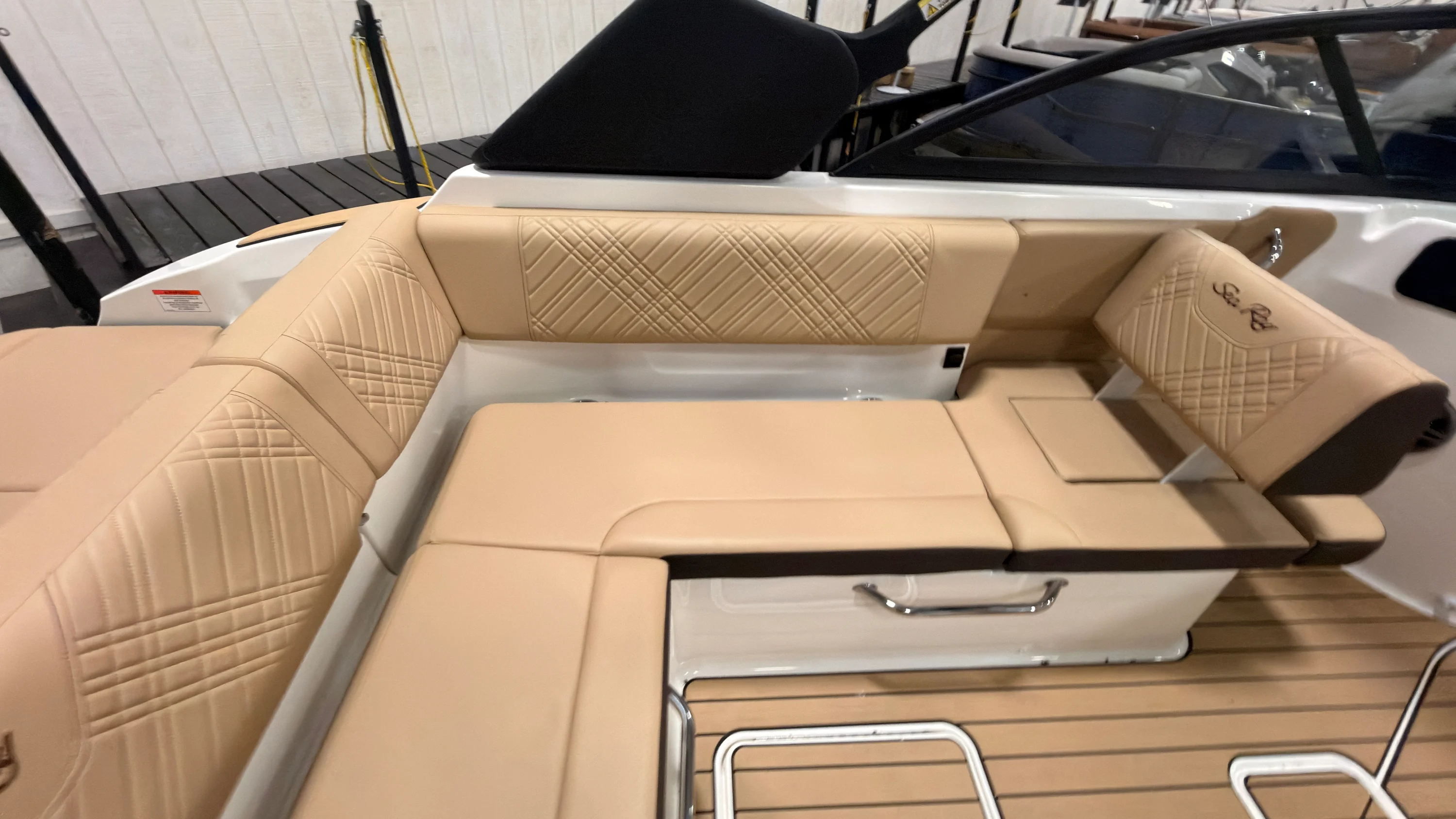 2026 Sea Ray SDX 230 Image Thumbnail #17