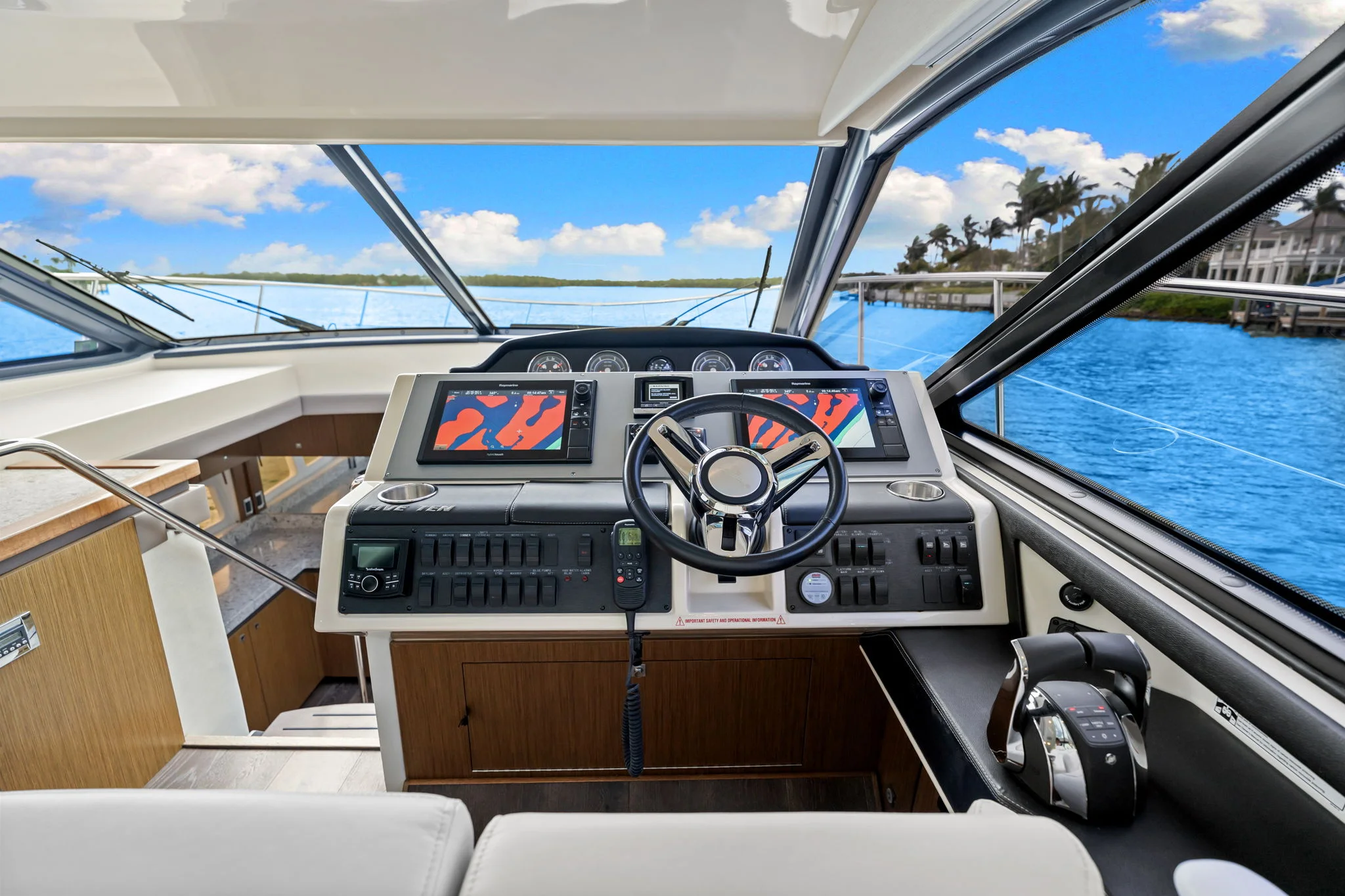 2017 Sea Ray SUNDANCER 510 Image Thumbnail #19
