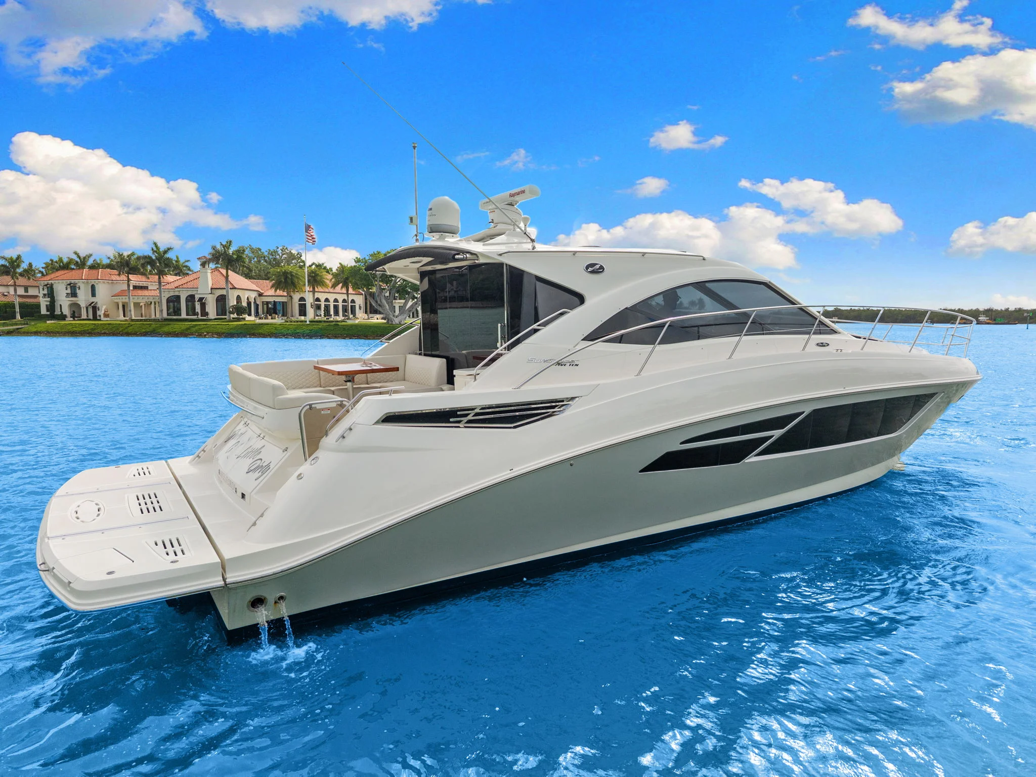 2017 Sea Ray SUNDANCER 510 Image Thumbnail #3