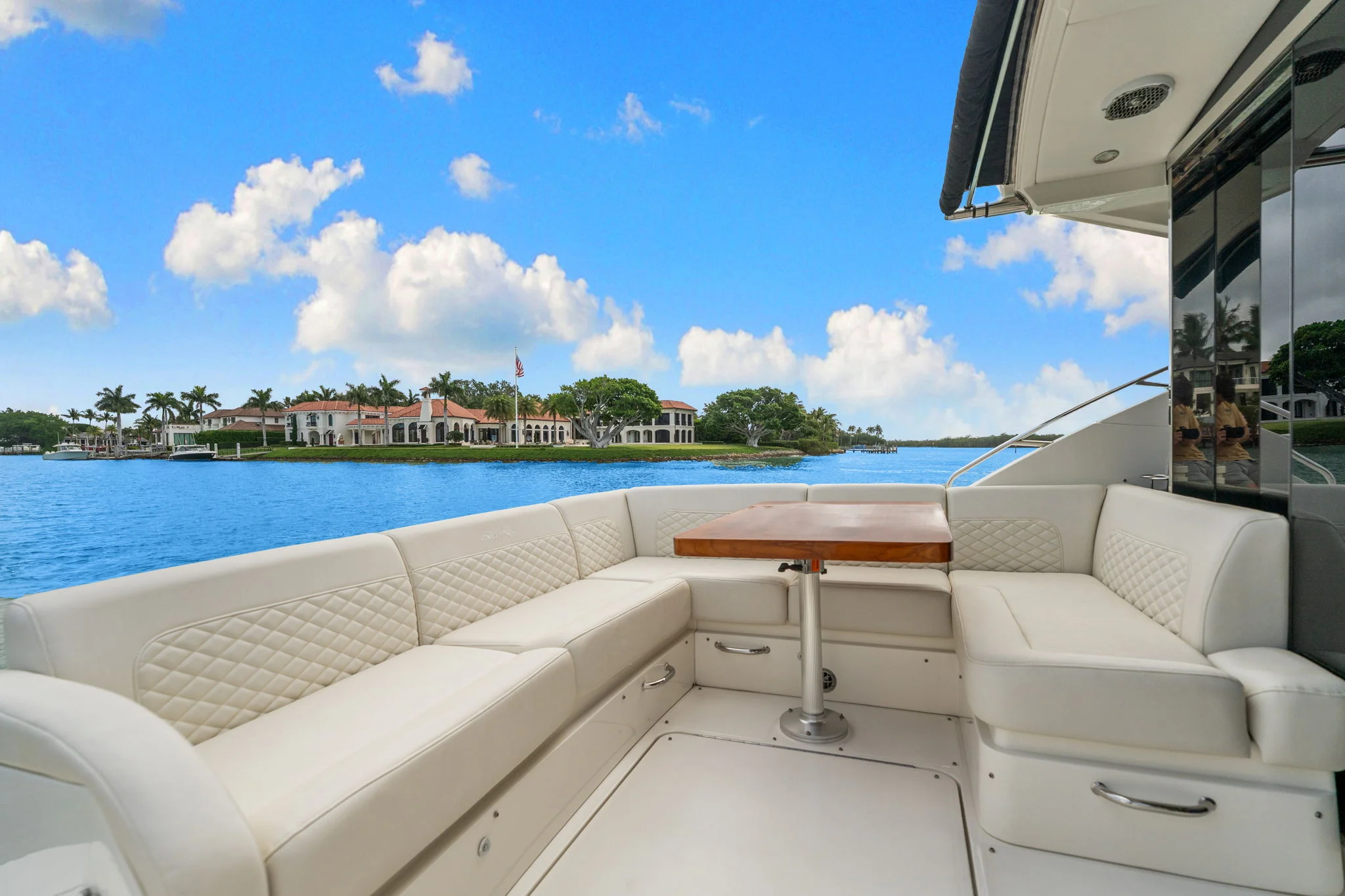 2017 Sea Ray SUNDANCER 510 Image Thumbnail #47