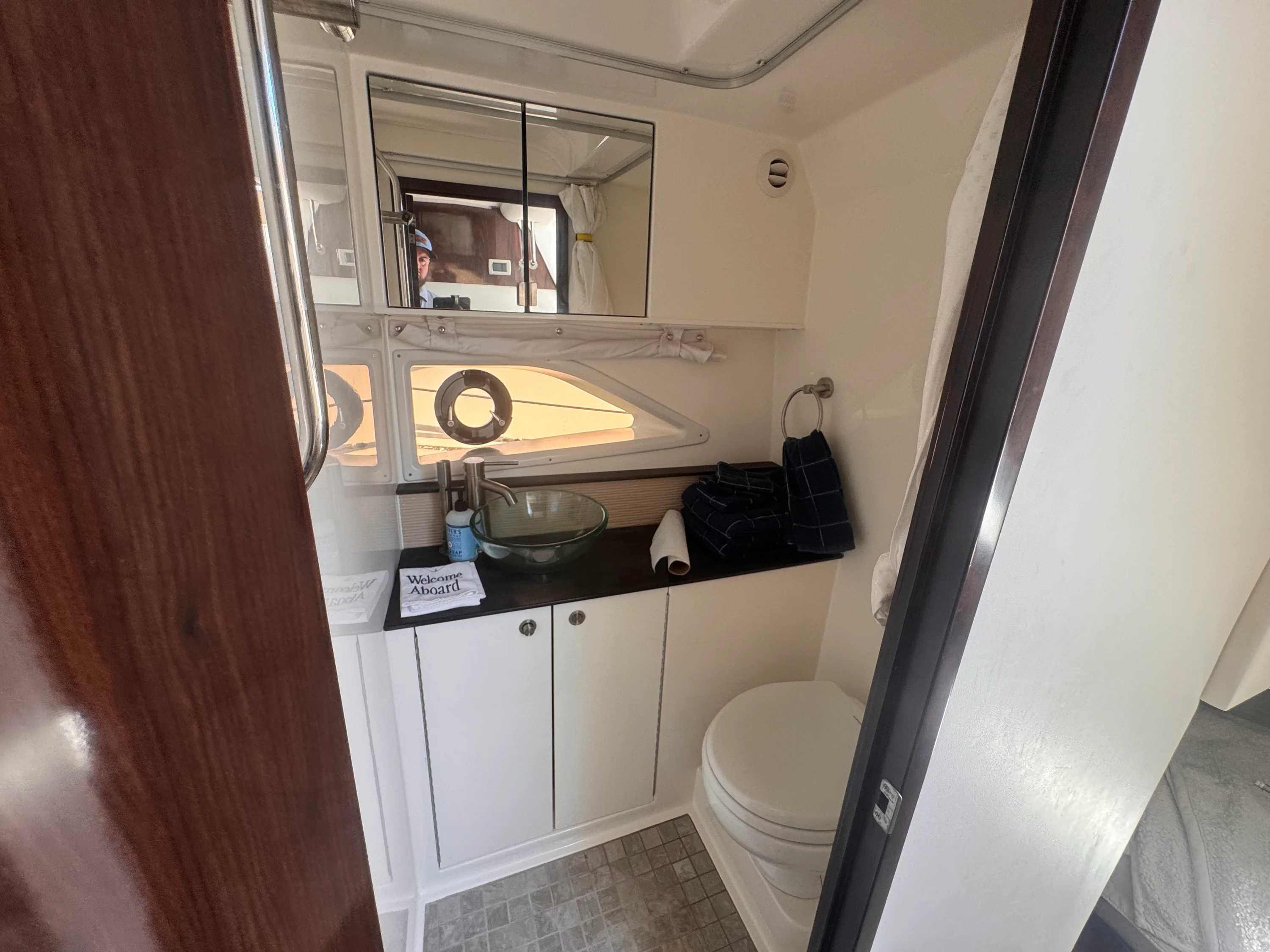2019 Sea Ray 320 SUNDANCER Image Thumbnail #23