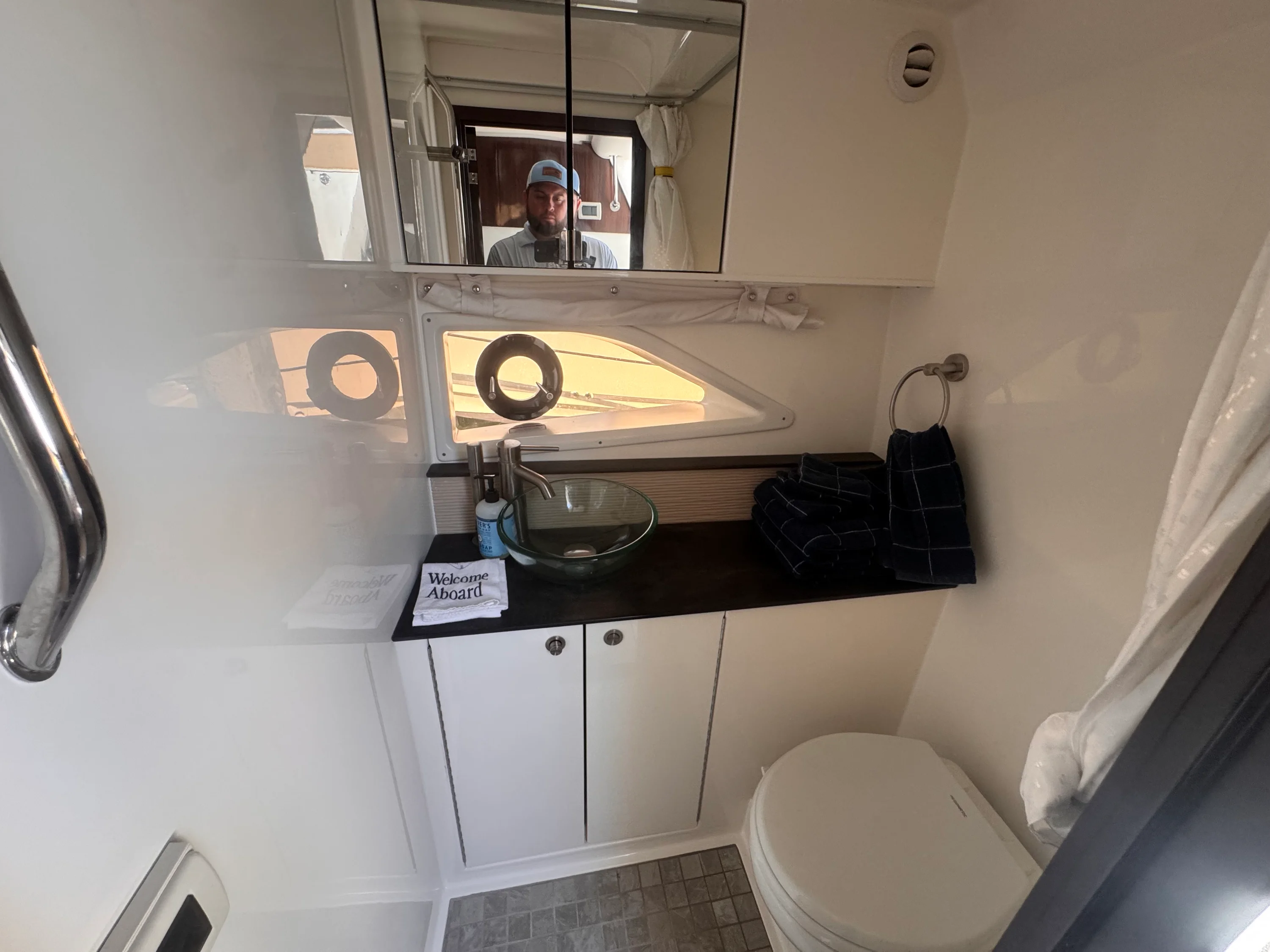 2019 Sea Ray 320 SUNDANCER Image Thumbnail #25