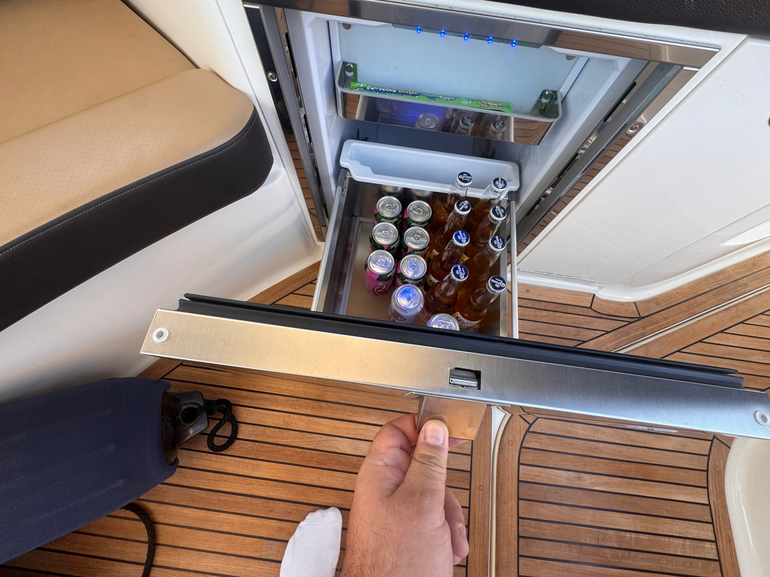 2019 Sea Ray 320 SUNDANCER Image Thumbnail #14