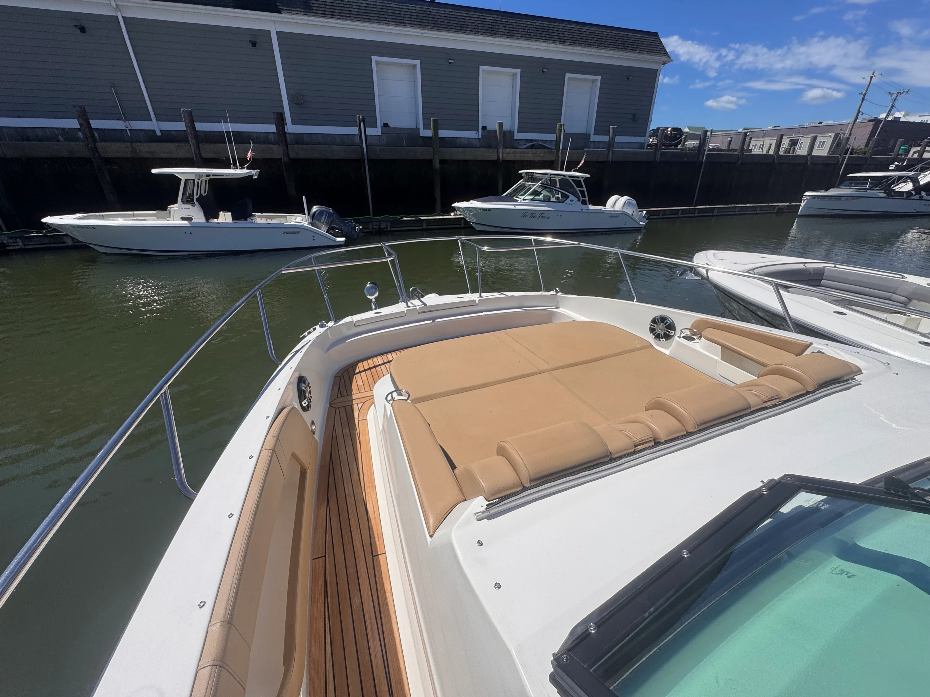 2019 Sea Ray 320 SUNDANCER Image Thumbnail #26