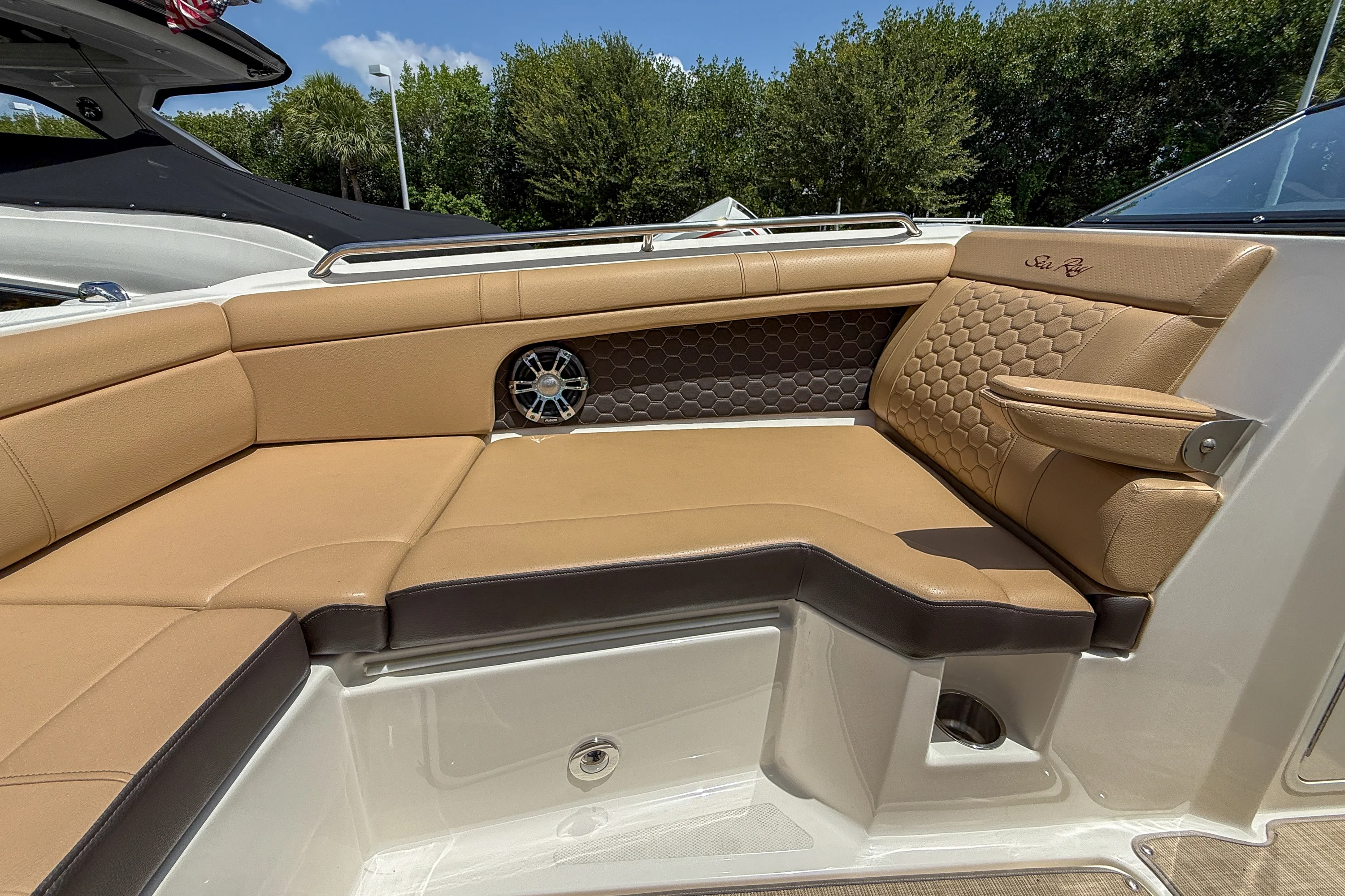 2019 Sea Ray 270 SDX-OB Image Thumbnail #18