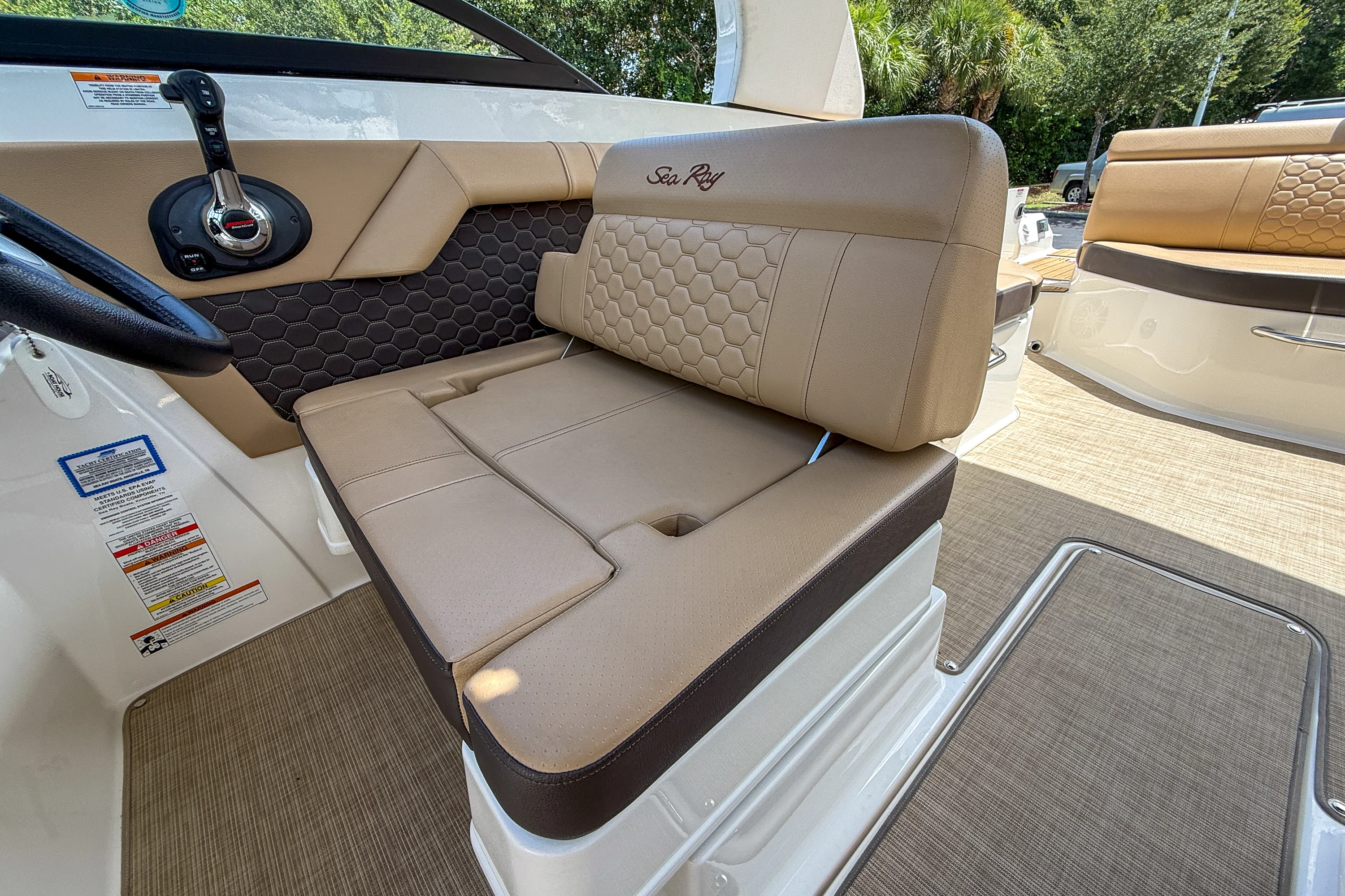 2019 Sea Ray 270 SDX-OB Image Thumbnail #13