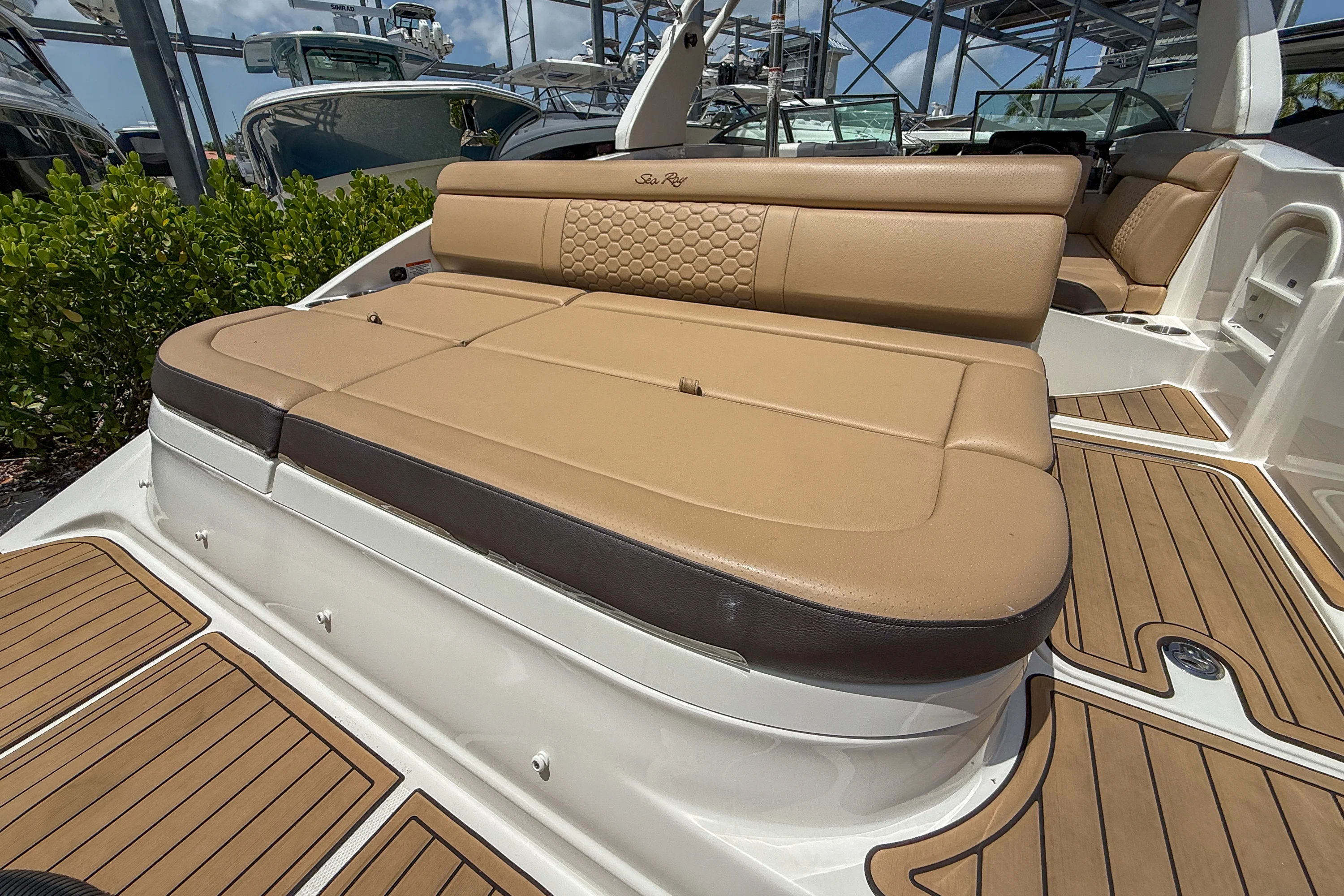 2019 Sea Ray 270 SDX-OB Image Thumbnail #4