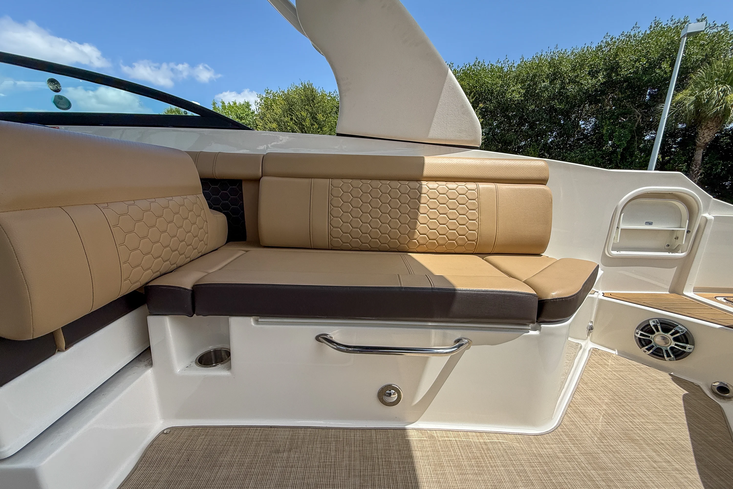 2019 Sea Ray 270 SDX-OB Image Thumbnail #9