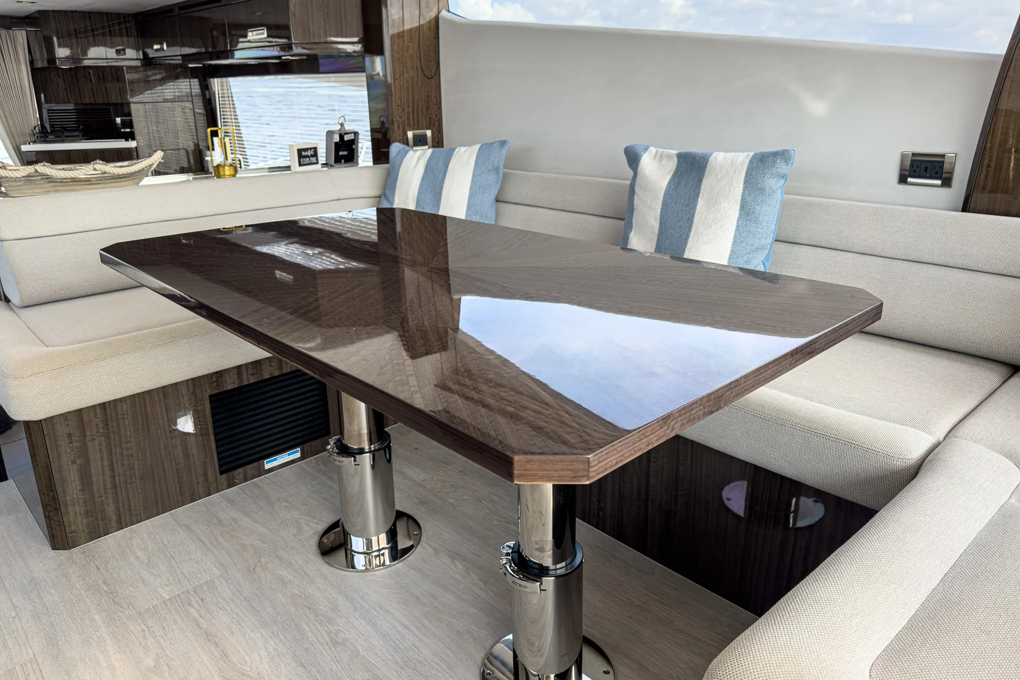 2022 Galeon 550 Fly Image Thumbnail #22