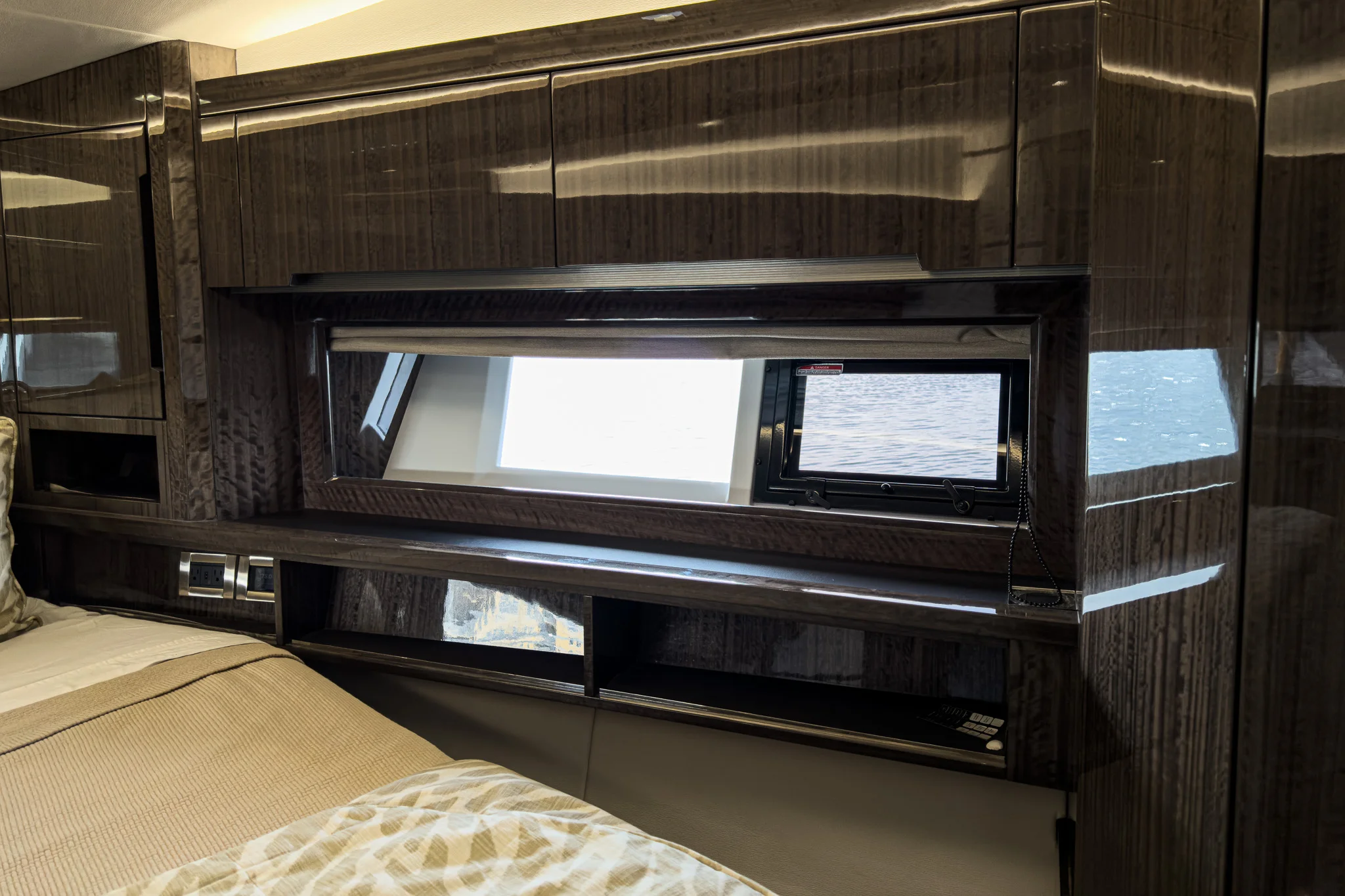 2022 Galeon 550 Fly Image Thumbnail #35