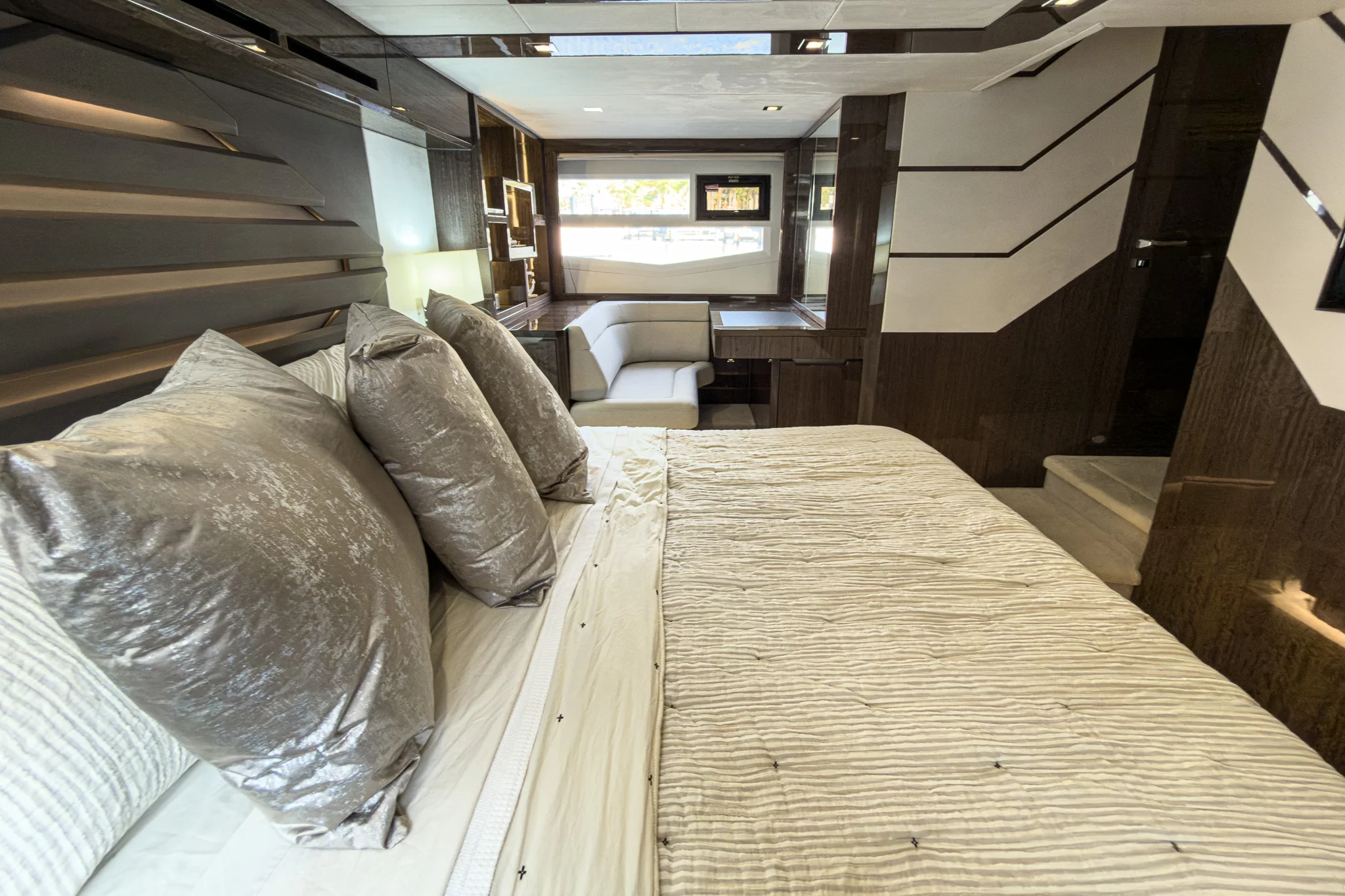 2022 Galeon 550 Fly Image Thumbnail #55