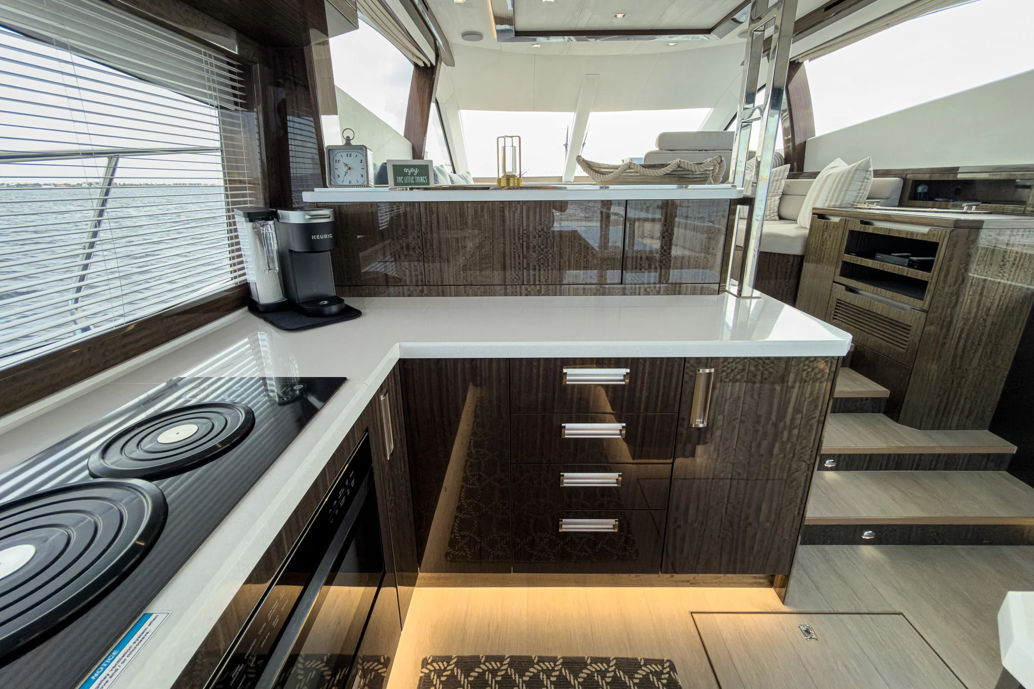 2022 Galeon 550 Fly Image Thumbnail #12