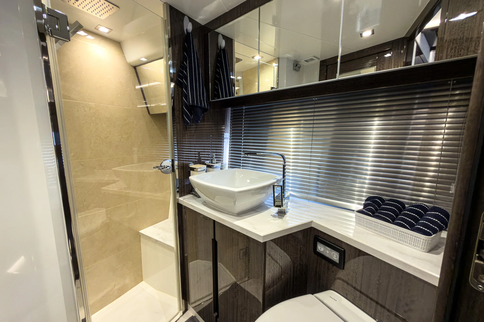 2022 Galeon 550 Fly Image Thumbnail #37