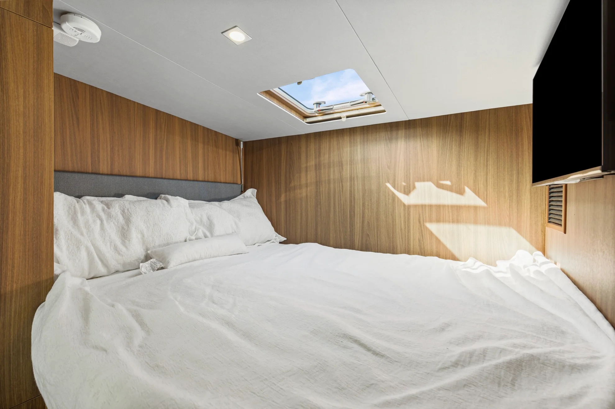 2025 Aquila 42 Yacht Image Thumbnail #17