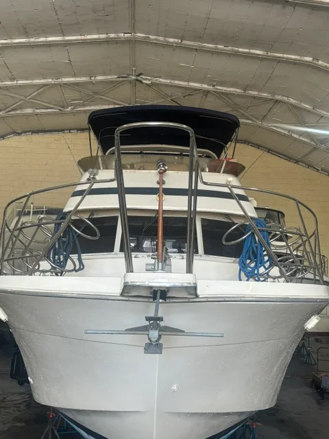 1985 Chris-Craft 426 CATALINA Image Thumbnail #8