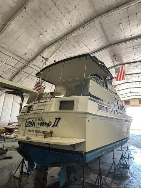 1985 Chris-Craft 426 CATALINA Image Thumbnail #2