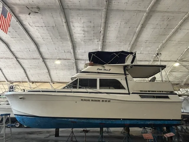 1985 Chris-Craft 426 CATALINA Image Thumbnail #5