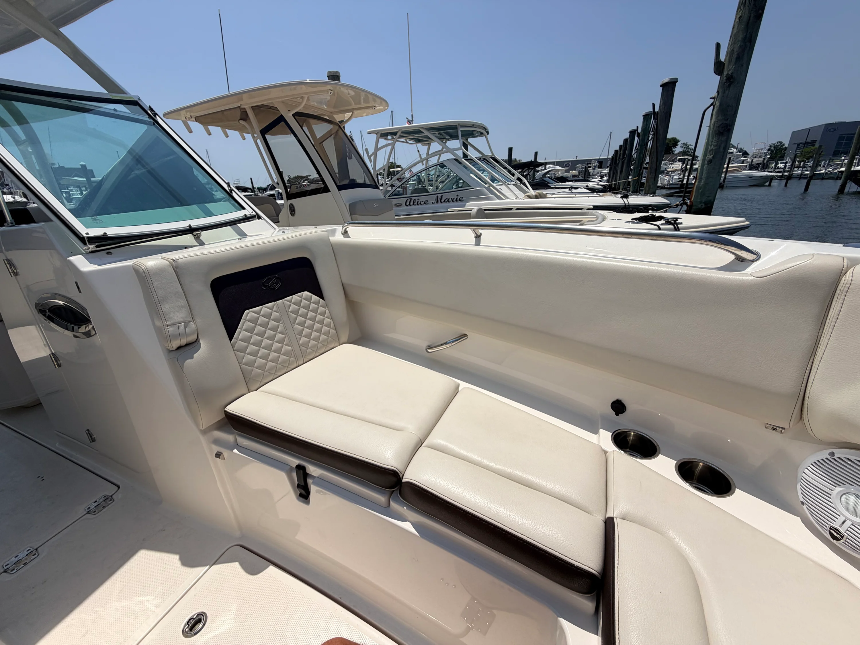 2022 Sailfish 276 DC Image Thumbnail #6