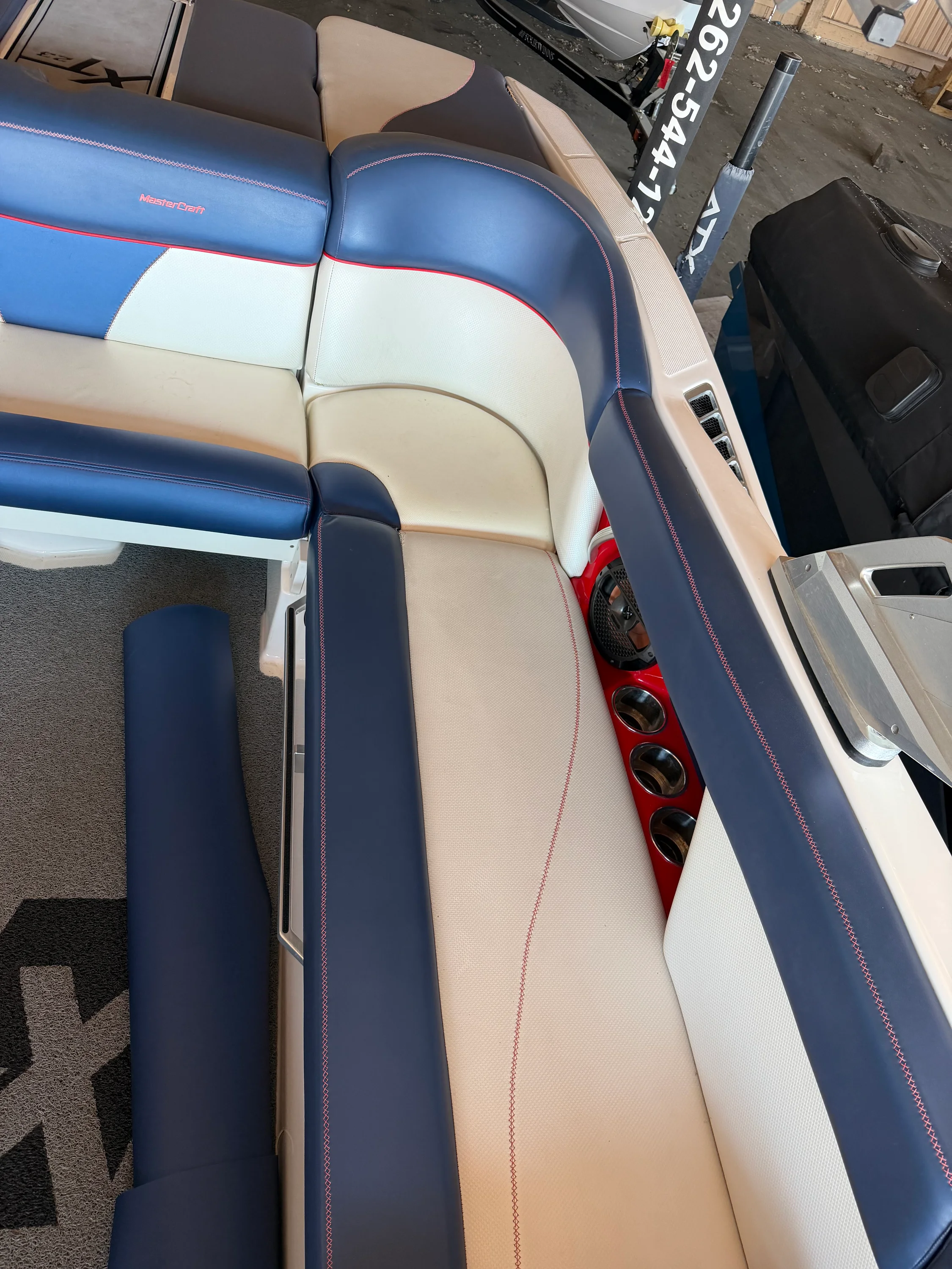 2018 Mastercraft XT 23 Image Thumbnail #4